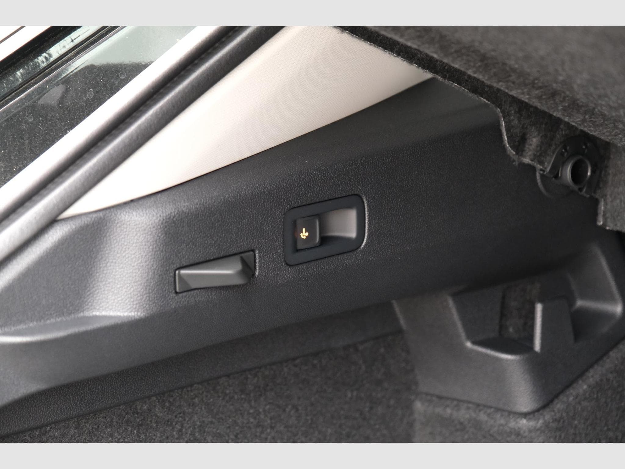 VW T-Roc 1.5 eTSI Life (2026) - Foto 25