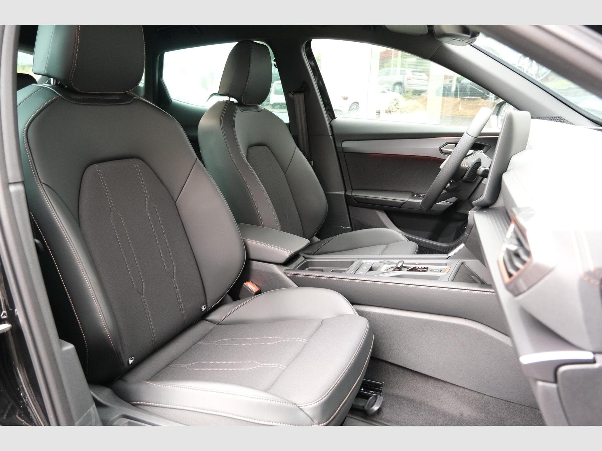Cupra Formentor 1.5 eTSI DSG (2026) - Foto 24