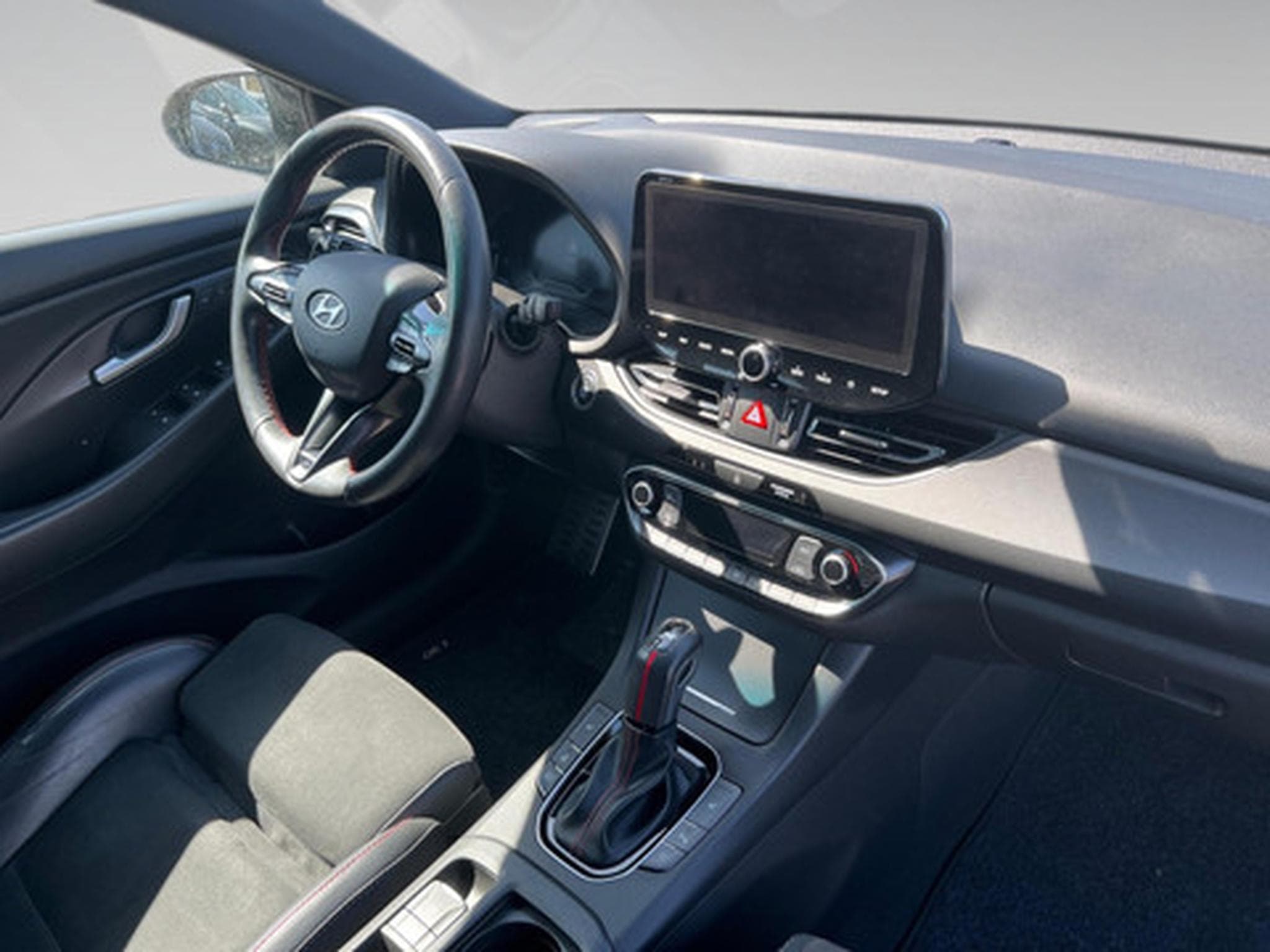 Hyundai i30 5D 1.5 T-GDi 118kW Sky N-Line DCT (2022) - Foto 16