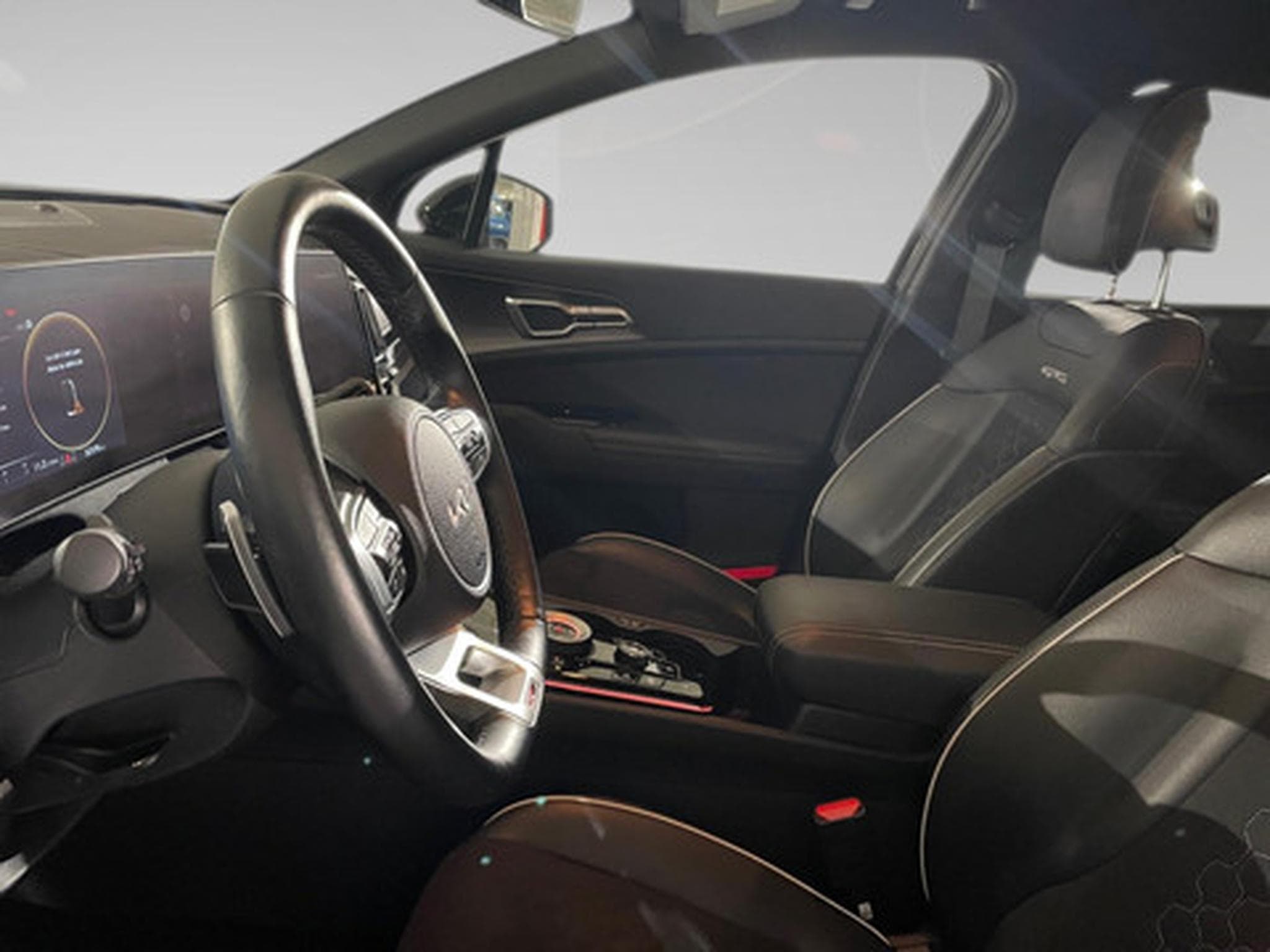 Kia Sportage 1.6 T-GDi 48V 7DCT GT Line (2024) - Photo 4