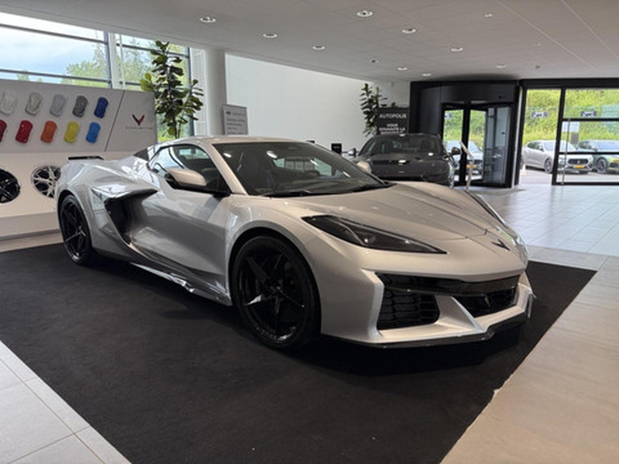 Chevrolet Corvette C8 ERAY CABRIOLET 3LZ eAWD 6.2 V8+eMotor (2026) - Photo 22