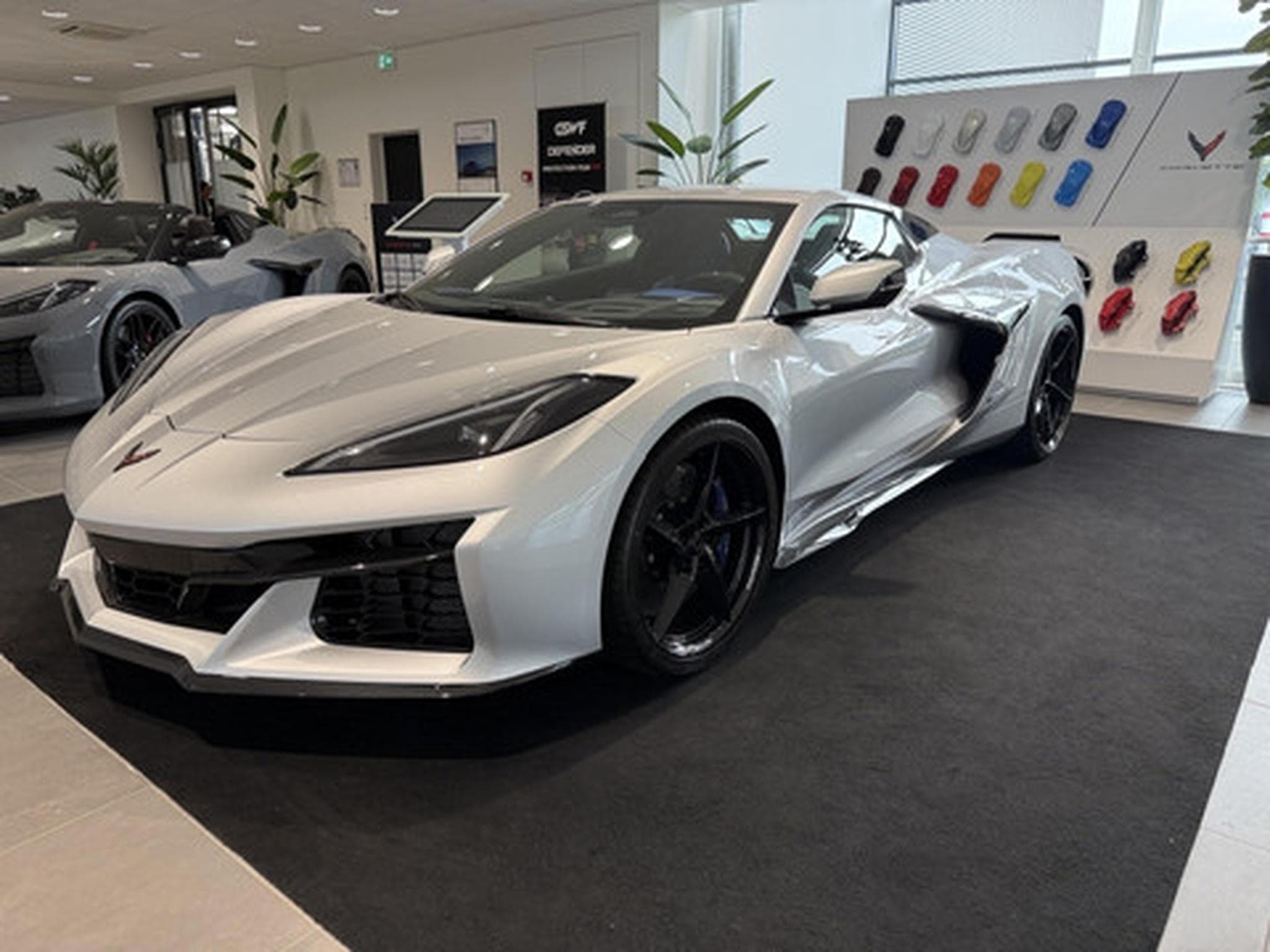 Chevrolet Corvette C8 ERAY CABRIOLET 3LZ eAWD 6.2 V8+eMotor (2026) - Photo 24
