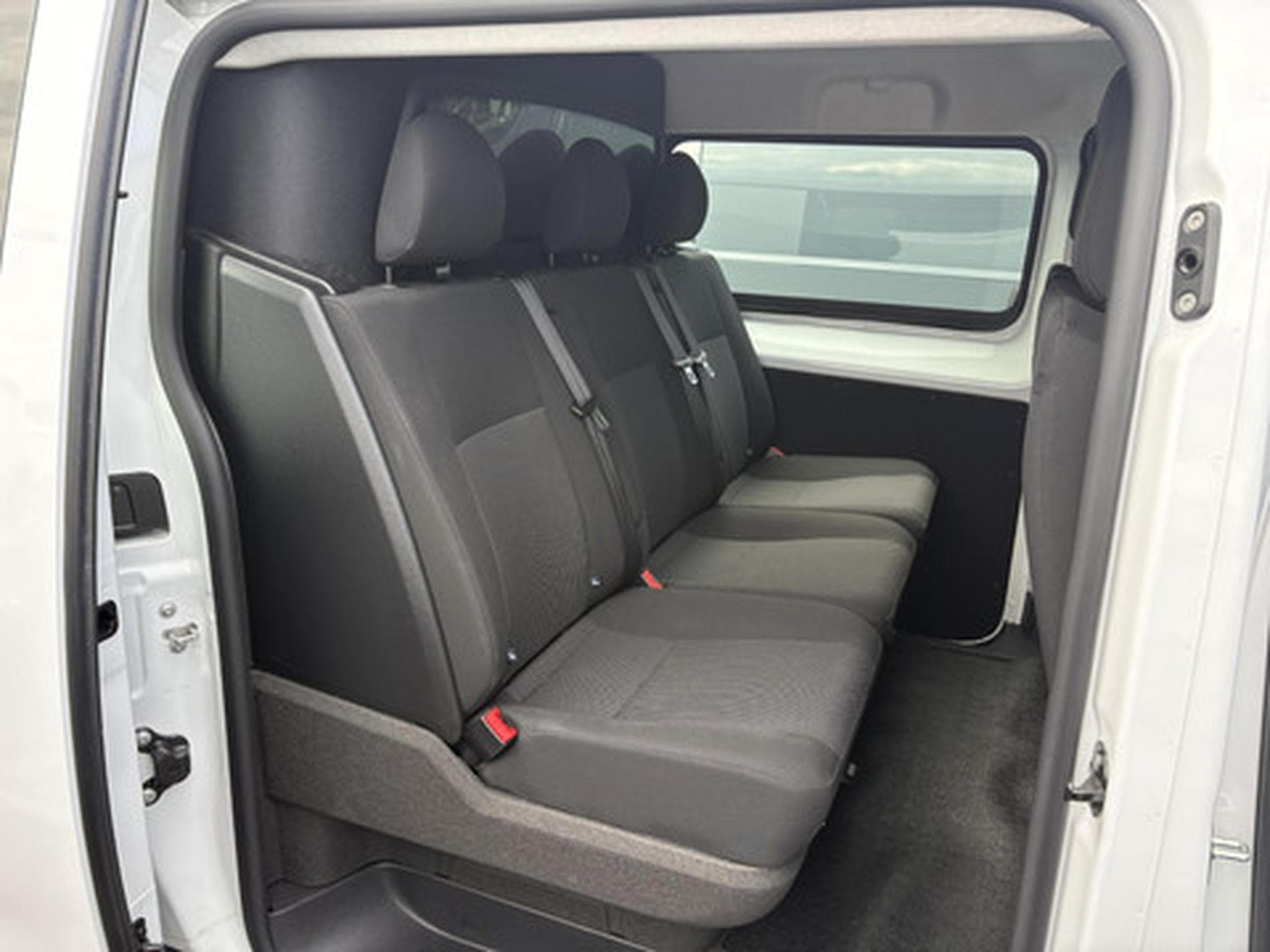 Opel Vivaro Double Cabine XL Diesel 150ch Manuelle (2026) - Foto 3