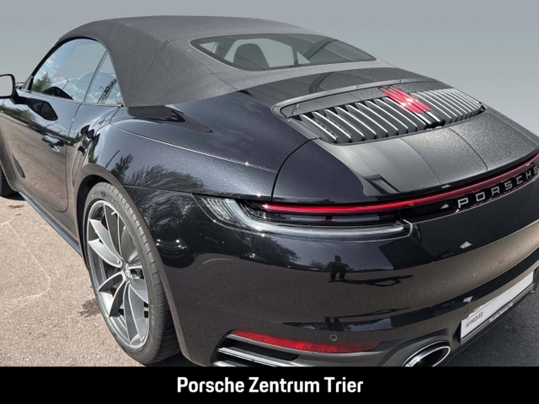 Porsche 992 (911) Carrera 4S Cabriolet (2020) - Photo 10