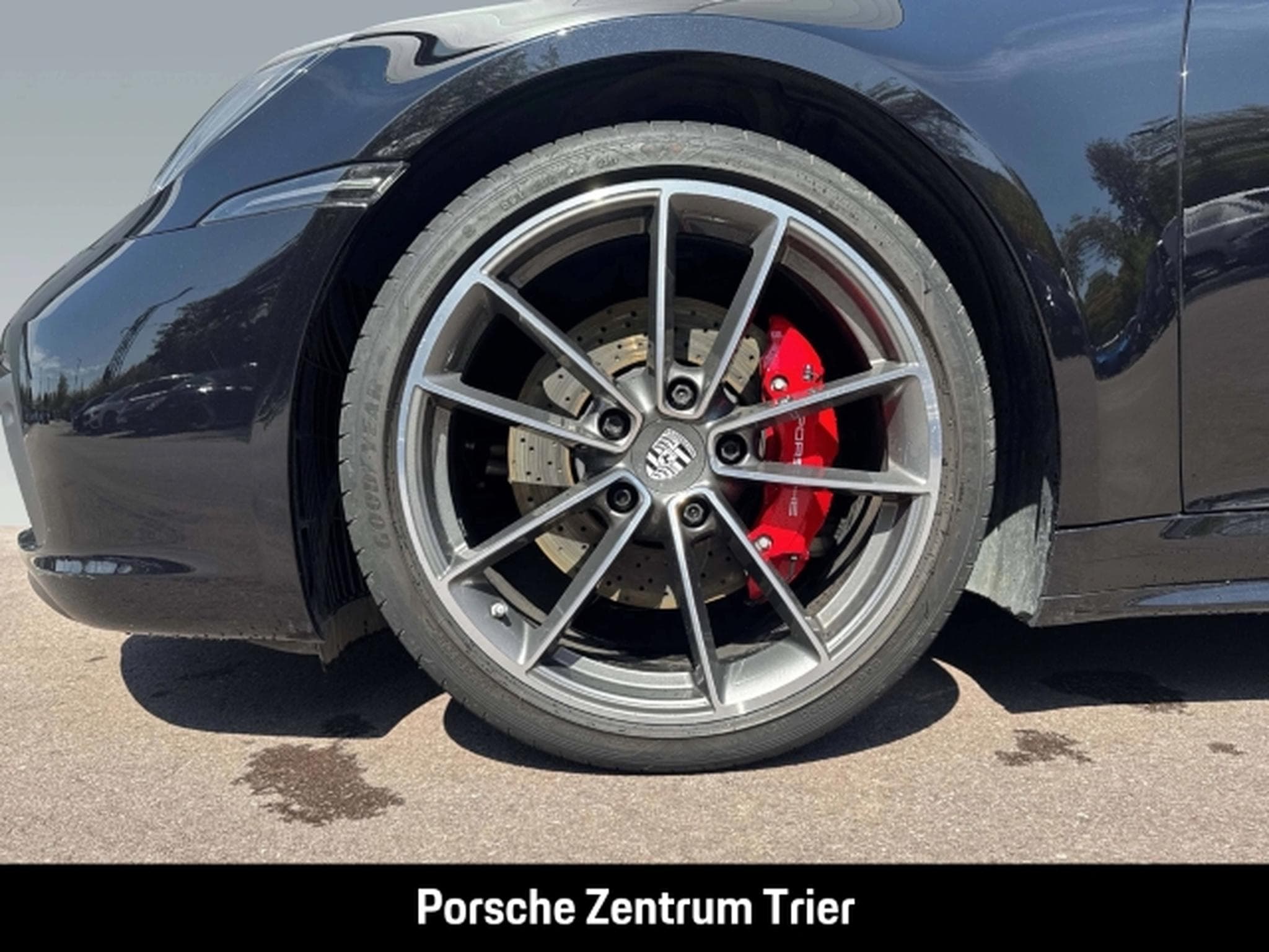 Porsche 992 (911) Carrera 4S Cabriolet (2020) - Photo 8