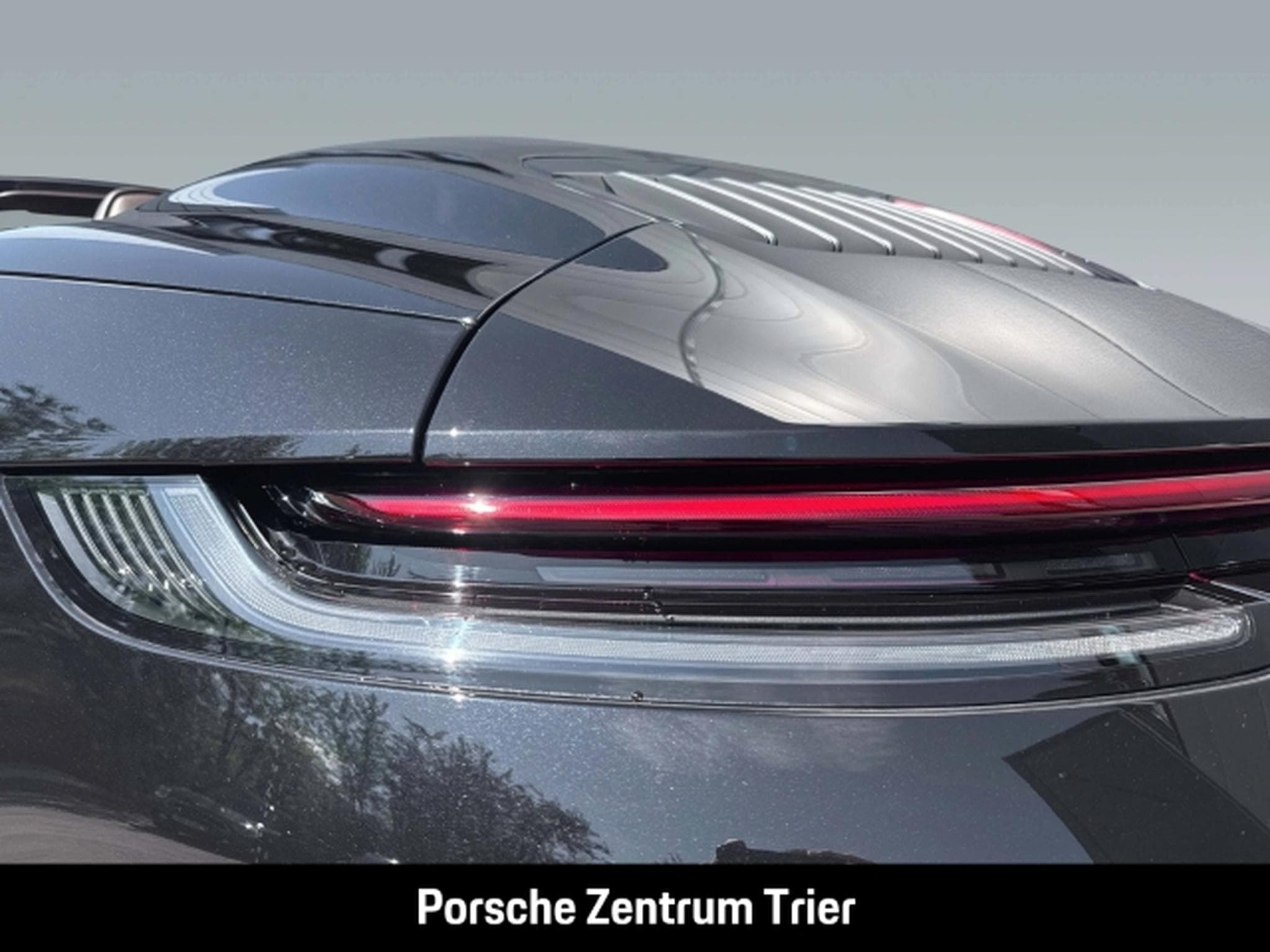 Porsche 992 (911) Carrera 4S Cabriolet (2020) - Photo 12