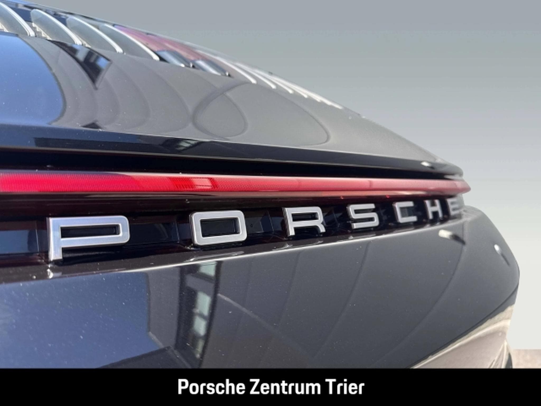 Porsche 992 (911) Carrera 4S Cabriolet (2020) - Photo 13
