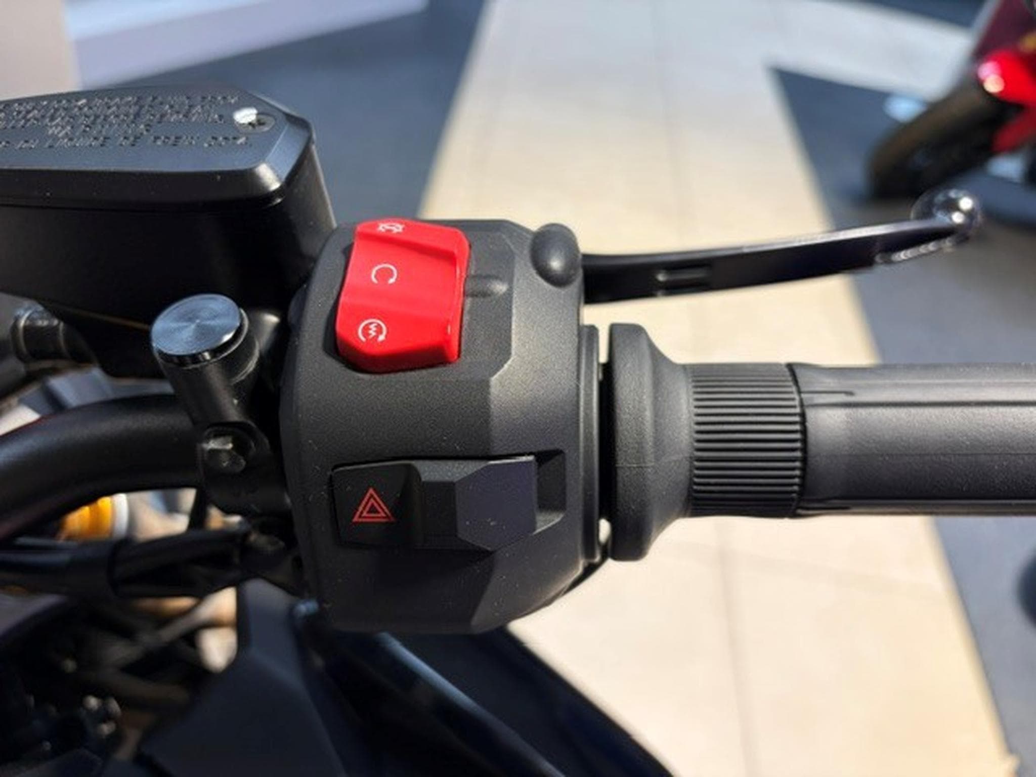 Suzuki GSX-S (2023) - Foto 11