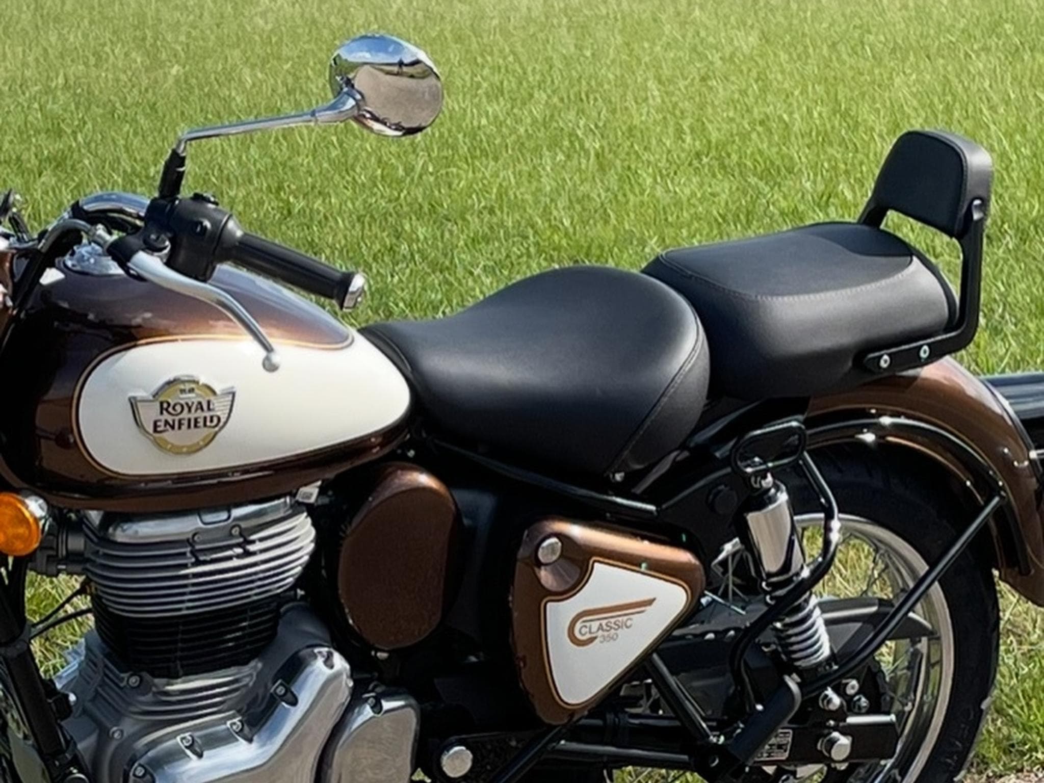 Royal Enfield Classic (2025) - Photo 3