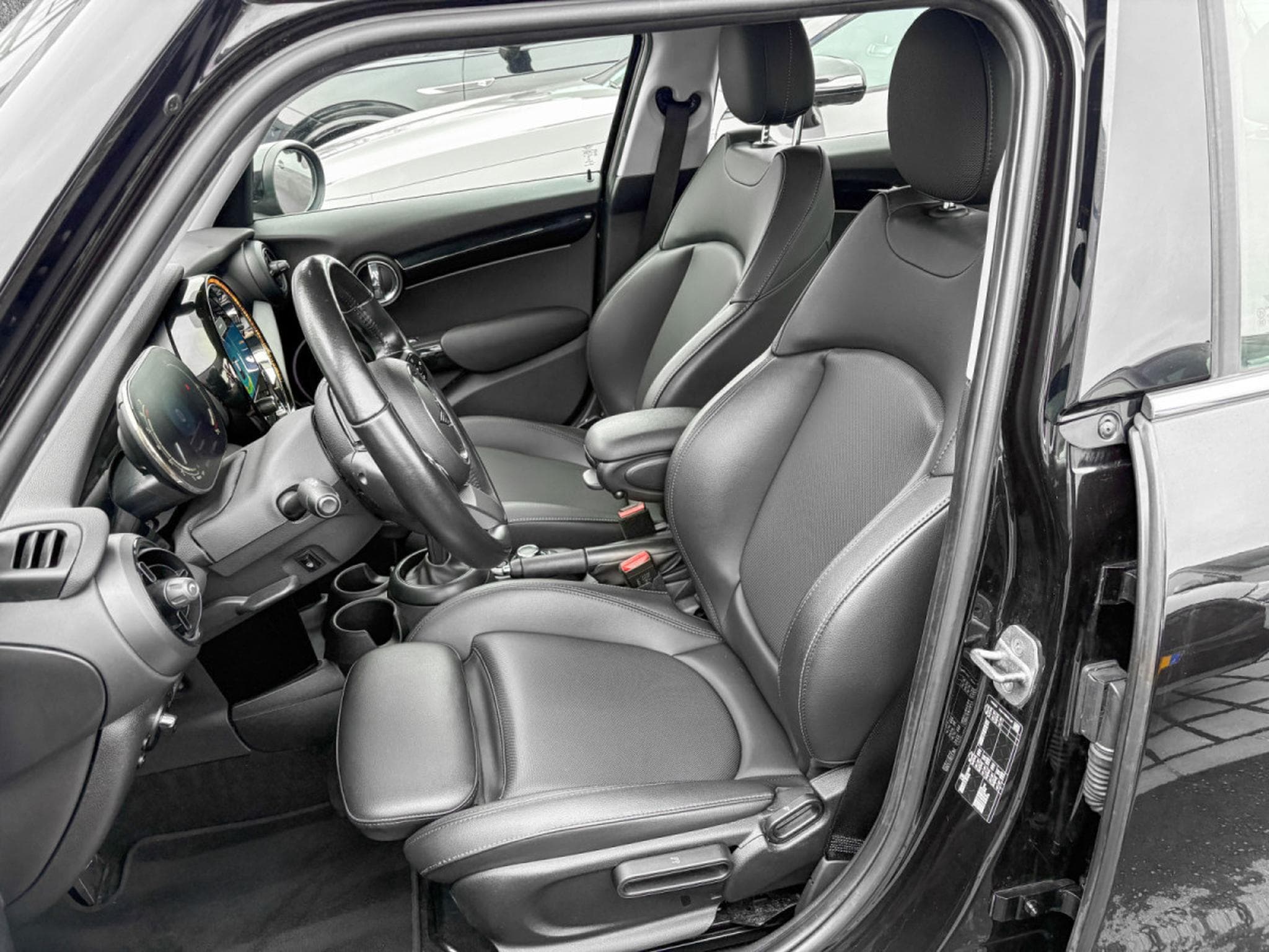 Mini Cooper COOPER 5-trg/NAVI/KOMFORT/PDC (2022) - Photo 9