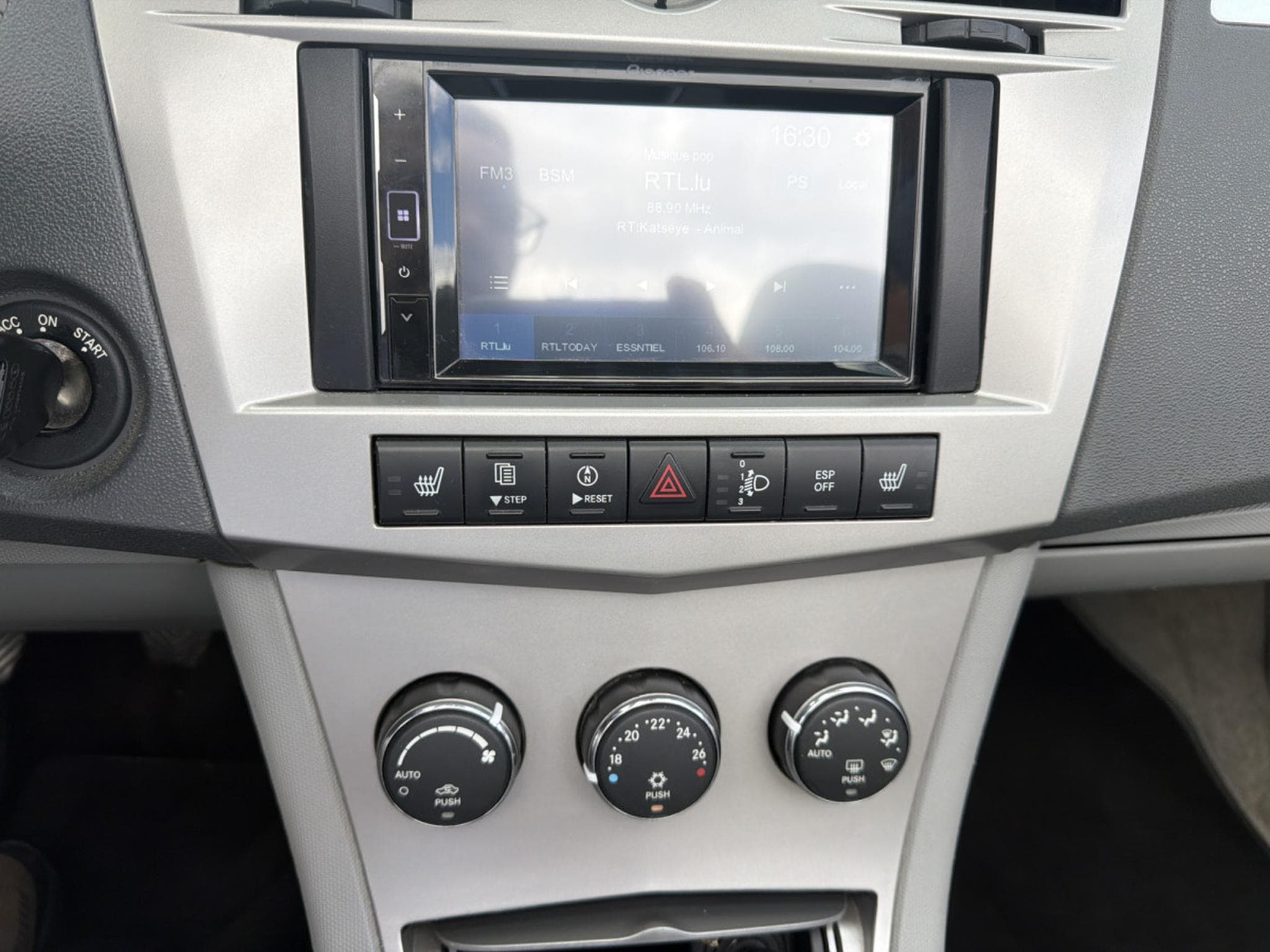 Chrysler Sebring Cabriolet 2.0 CRD 140CV BM6 (2009) - Foto 14