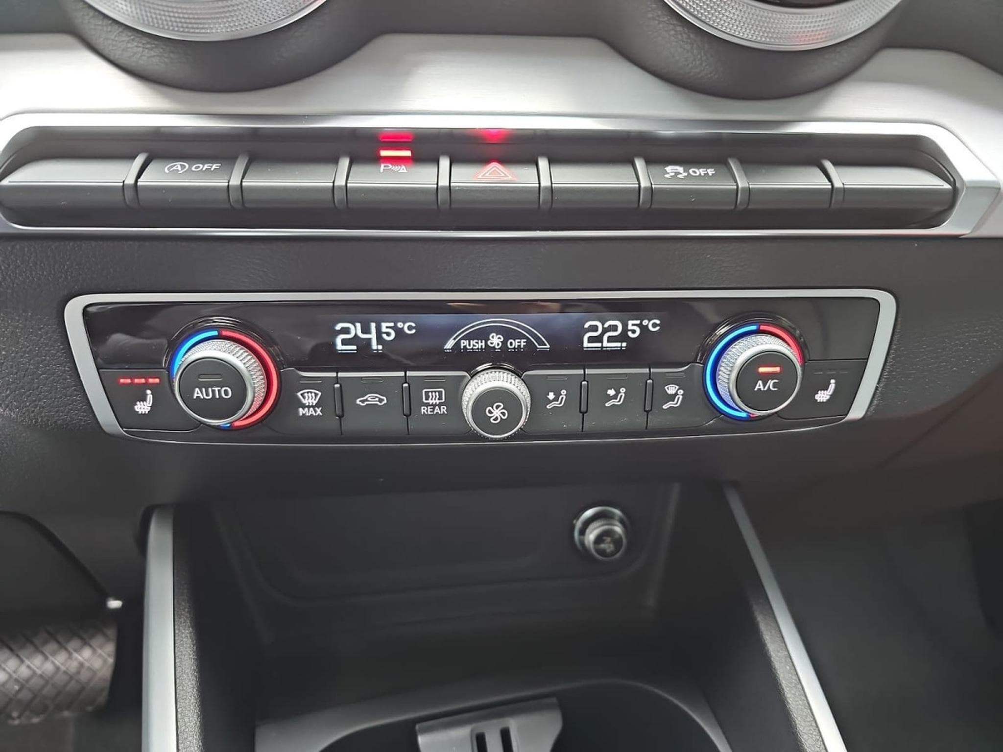 Audi Q2 35 TFSI S-Tronic 150  S-Line (2025) - Photo 10