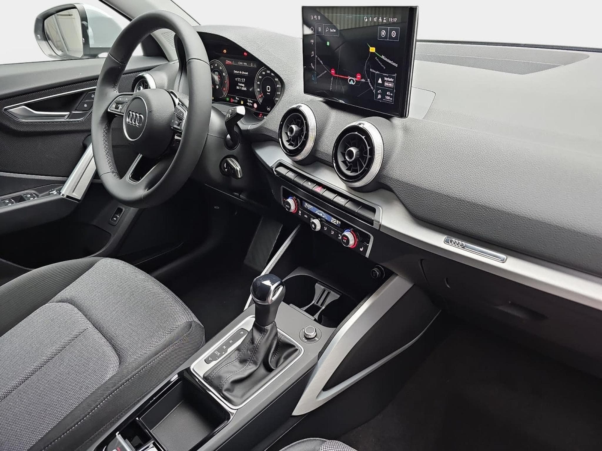 Audi Q2 35 TFSI S-Tronic 150  S-Line (2025) - Photo 15