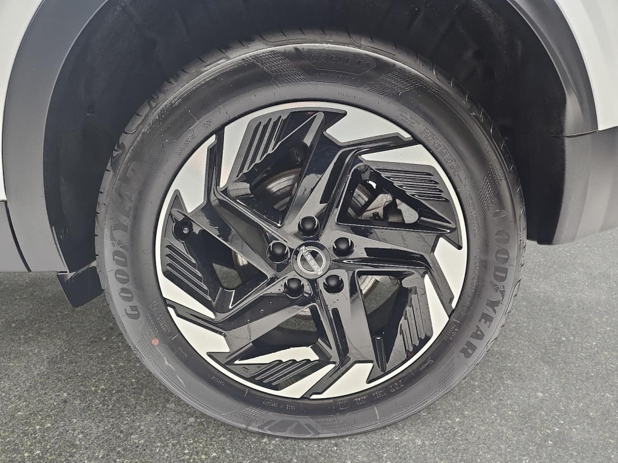 Nissan Qashqai 1.3 DIG-T 158 X-tronic N-Connecta (2026) - Photo 6
