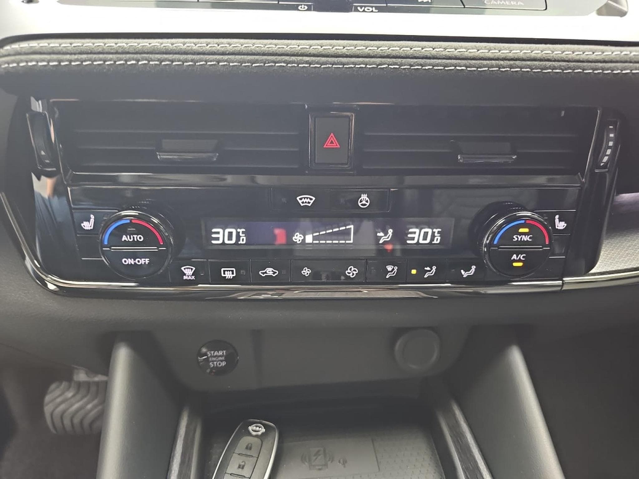 Nissan Qashqai 1.3 DIG-T MHEV 158 X-tronic N-Design (2026) - Photo 10