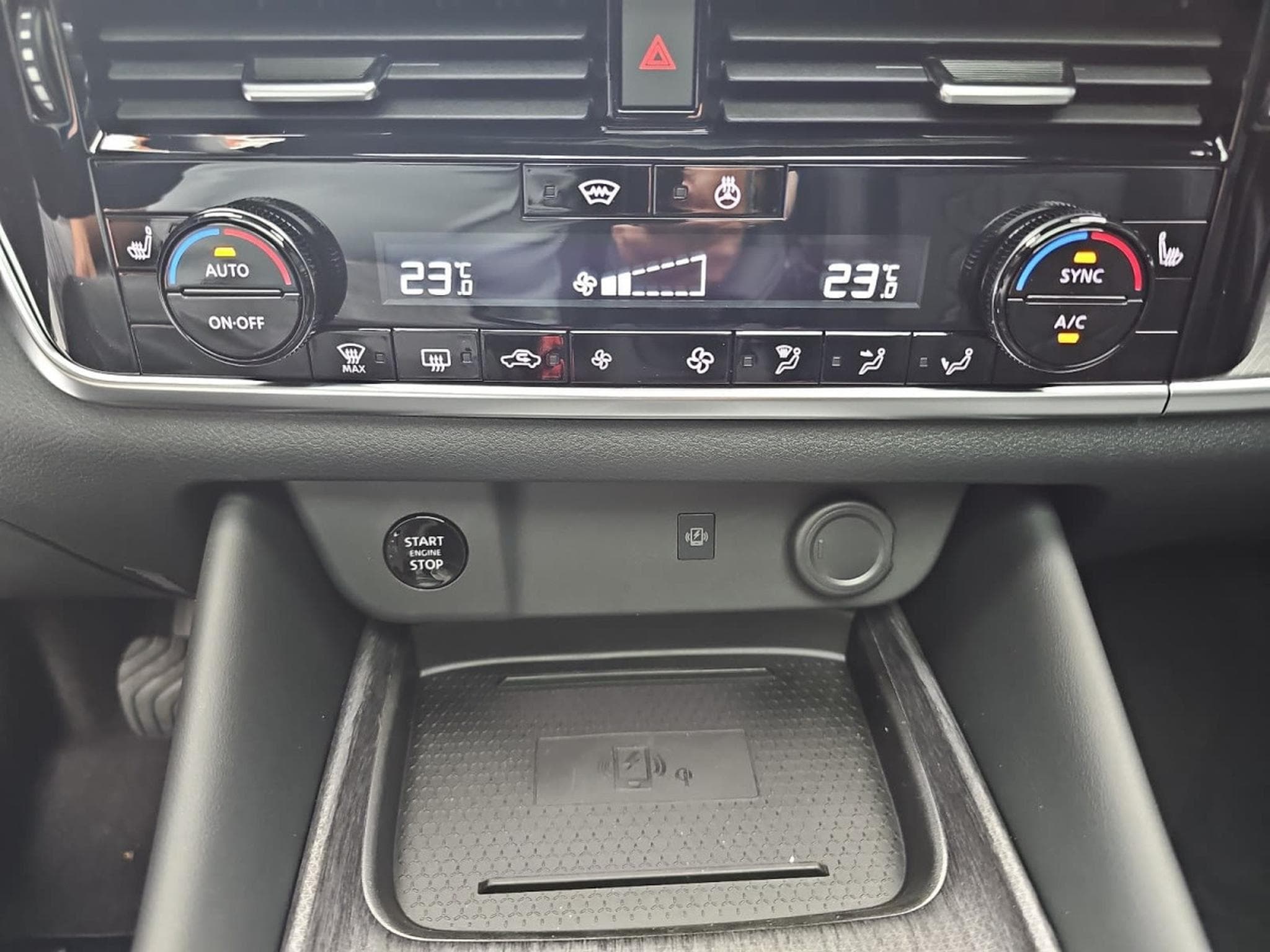 Nissan Qashqai 1.3 DIG-T MHEV 158 X-tronic Tekna (2026) - Photo 10