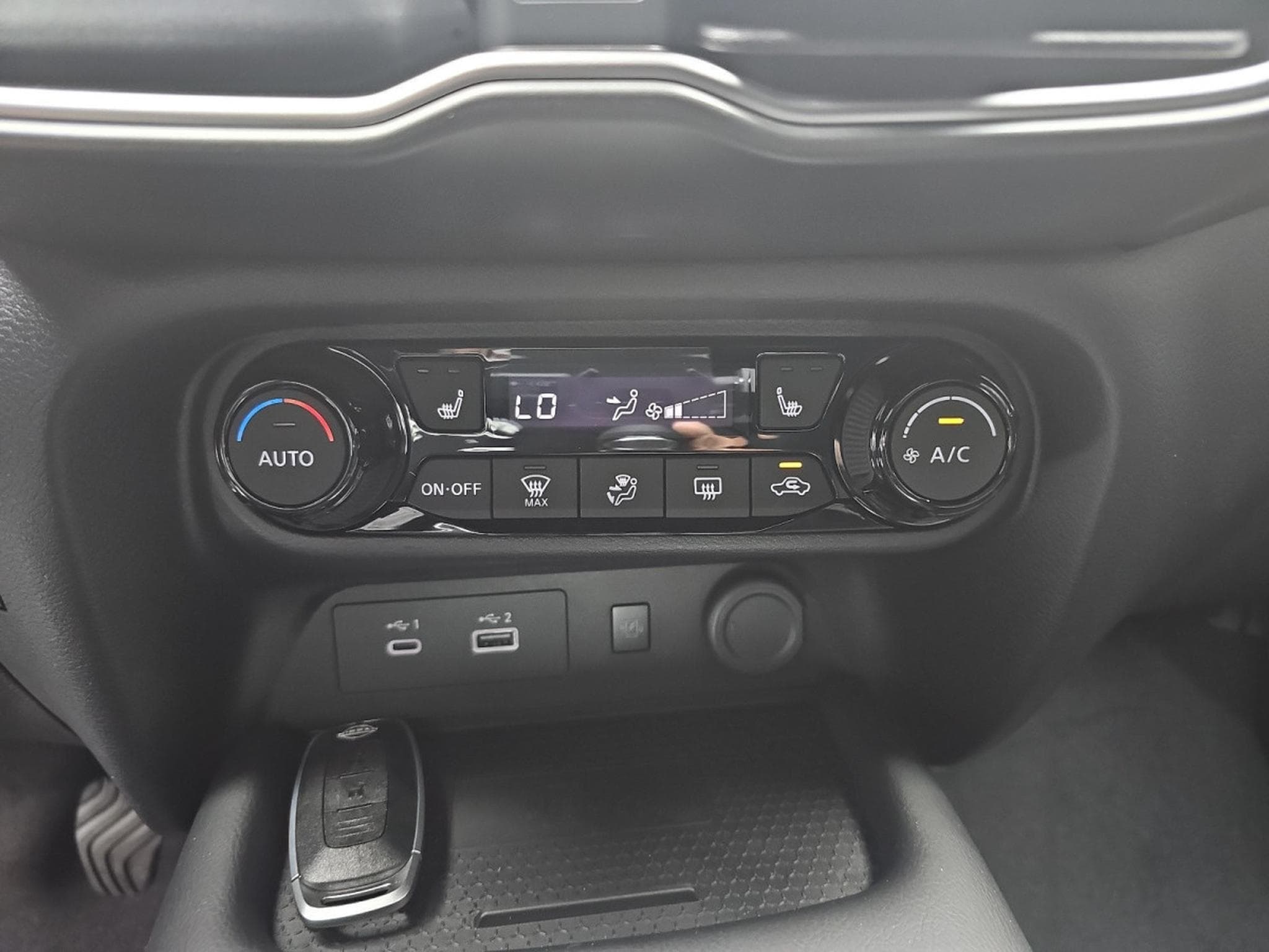 Nissan Juke 1.6 Hybrid 143 Auto N-Connecta (2026) - Photo 10