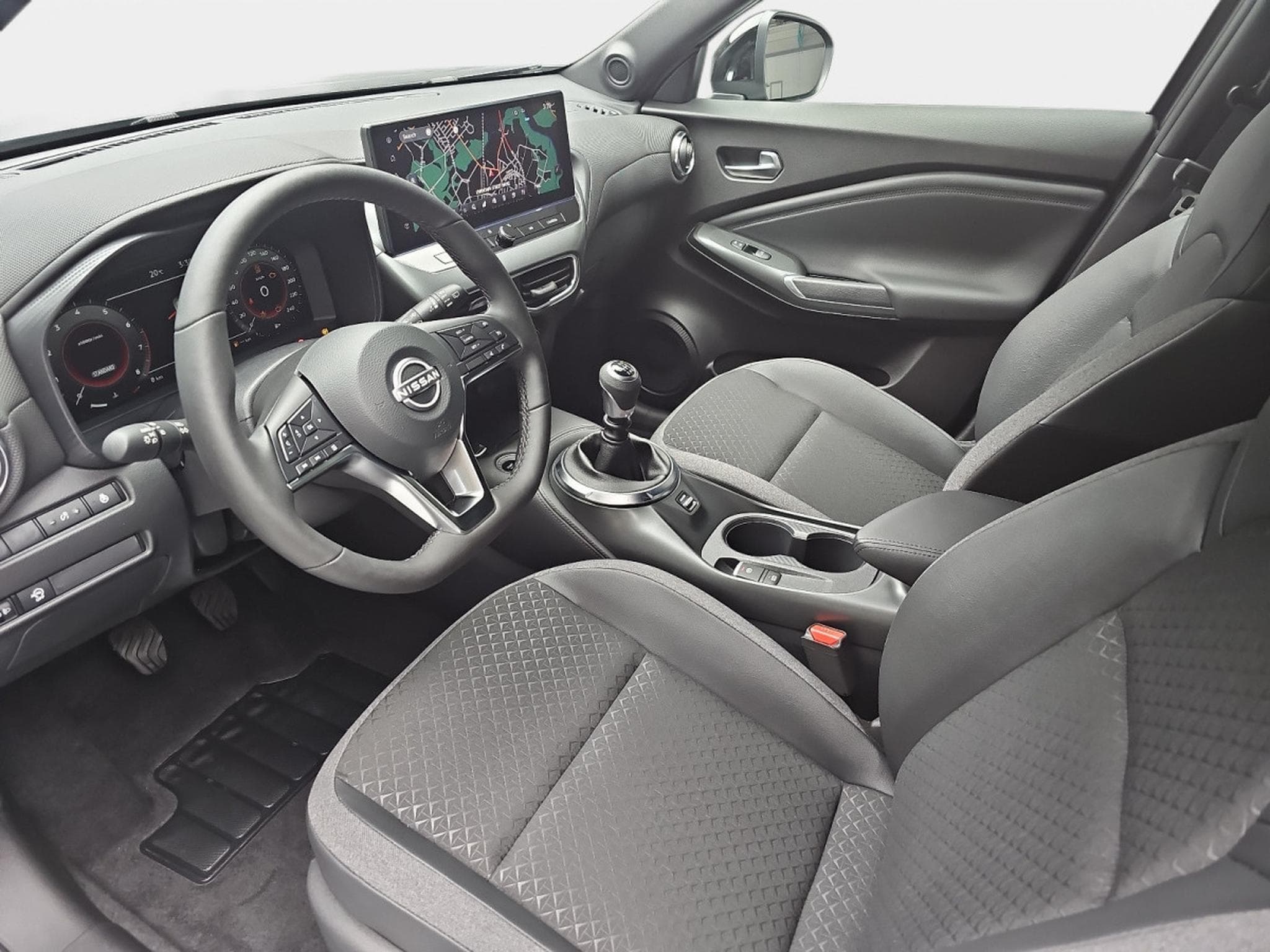 Nissan Juke 1.6 Hybrid 143 Auto N-Connecta (2026) - Photo 17