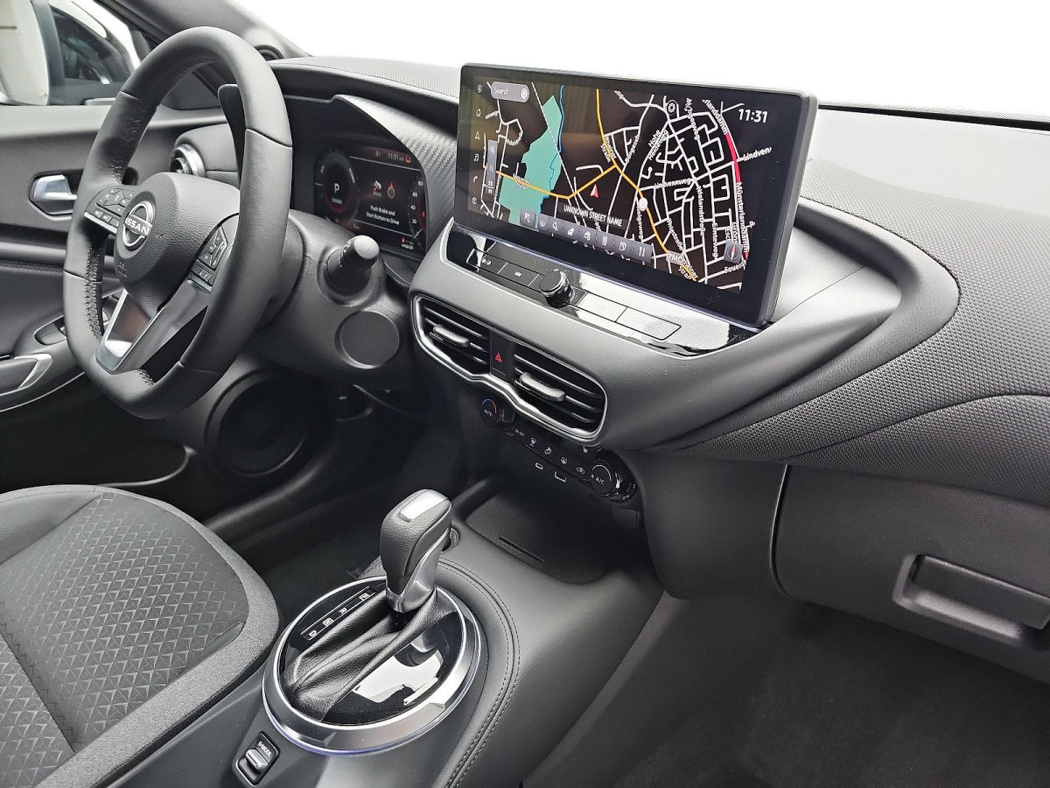 Nissan Juke 1.6 Hybrid 143 Auto N-Connecta (2026) - Photo 15