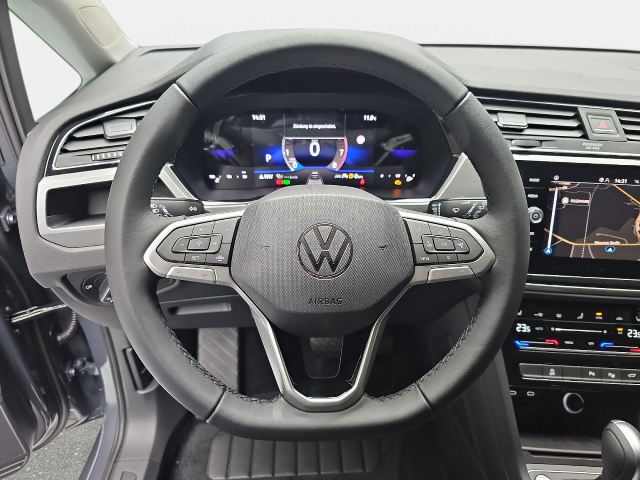 VW Touran 1.5 TSI 150 DSG Confortline 7 places (2026) - Photo 13