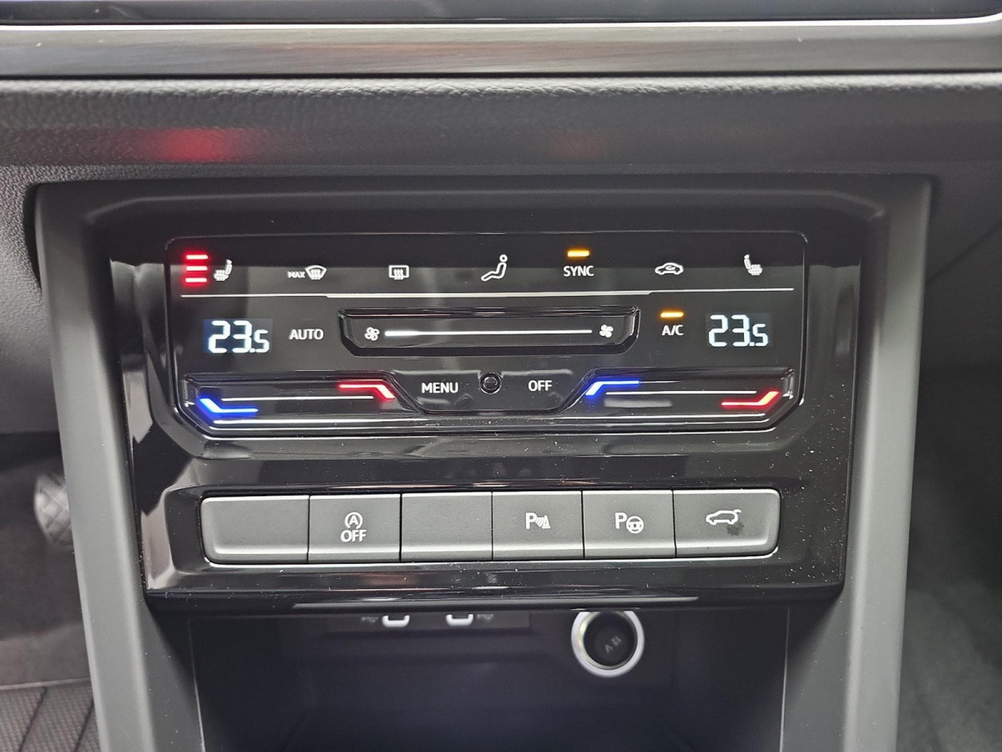 VW Touran 1.5 TSI 150 DSG Confortline 7 places (2026) - Photo 11