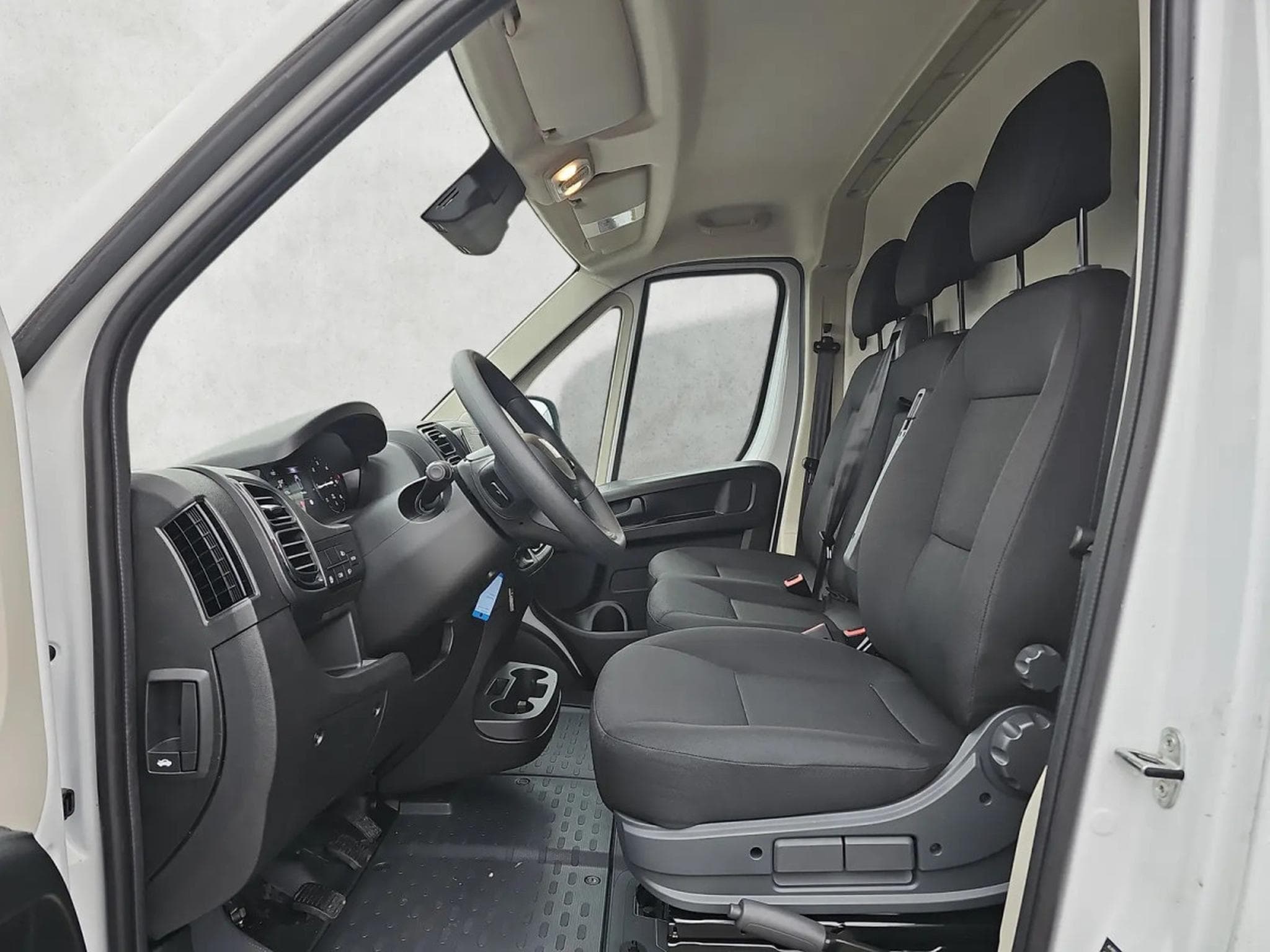 Fiat Ducato 2.2 Mjet 180 L4H3 (2026) - Photo 6