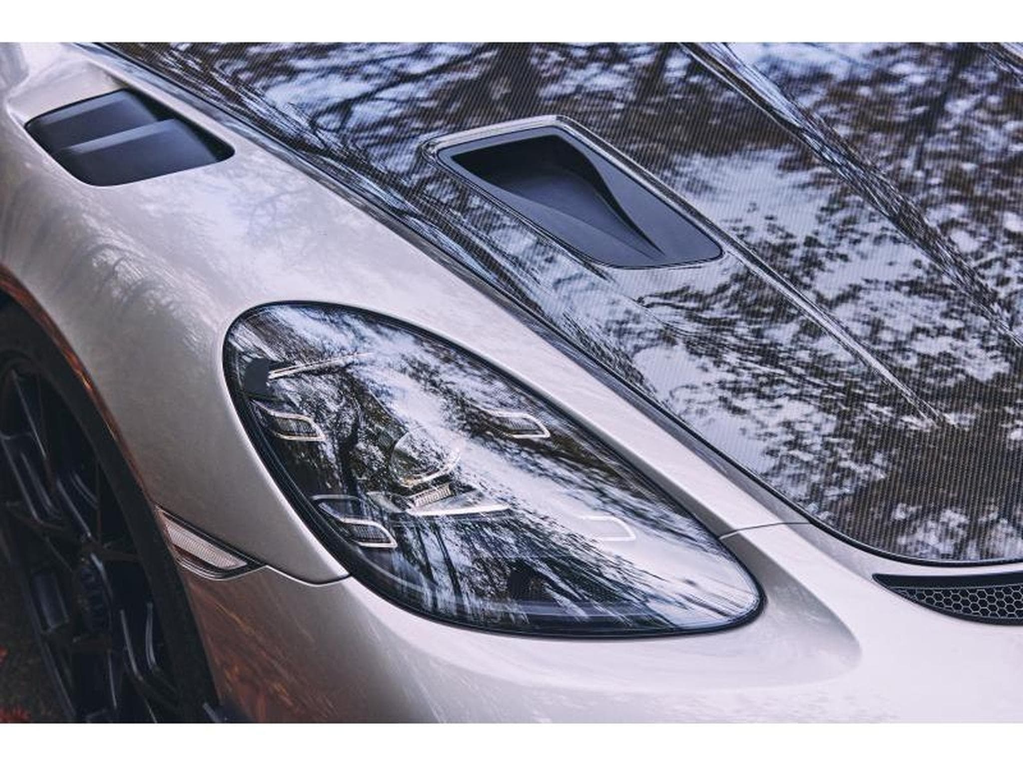 Porsche Cayman GT4 RS Weissach (2023) - Photo 18