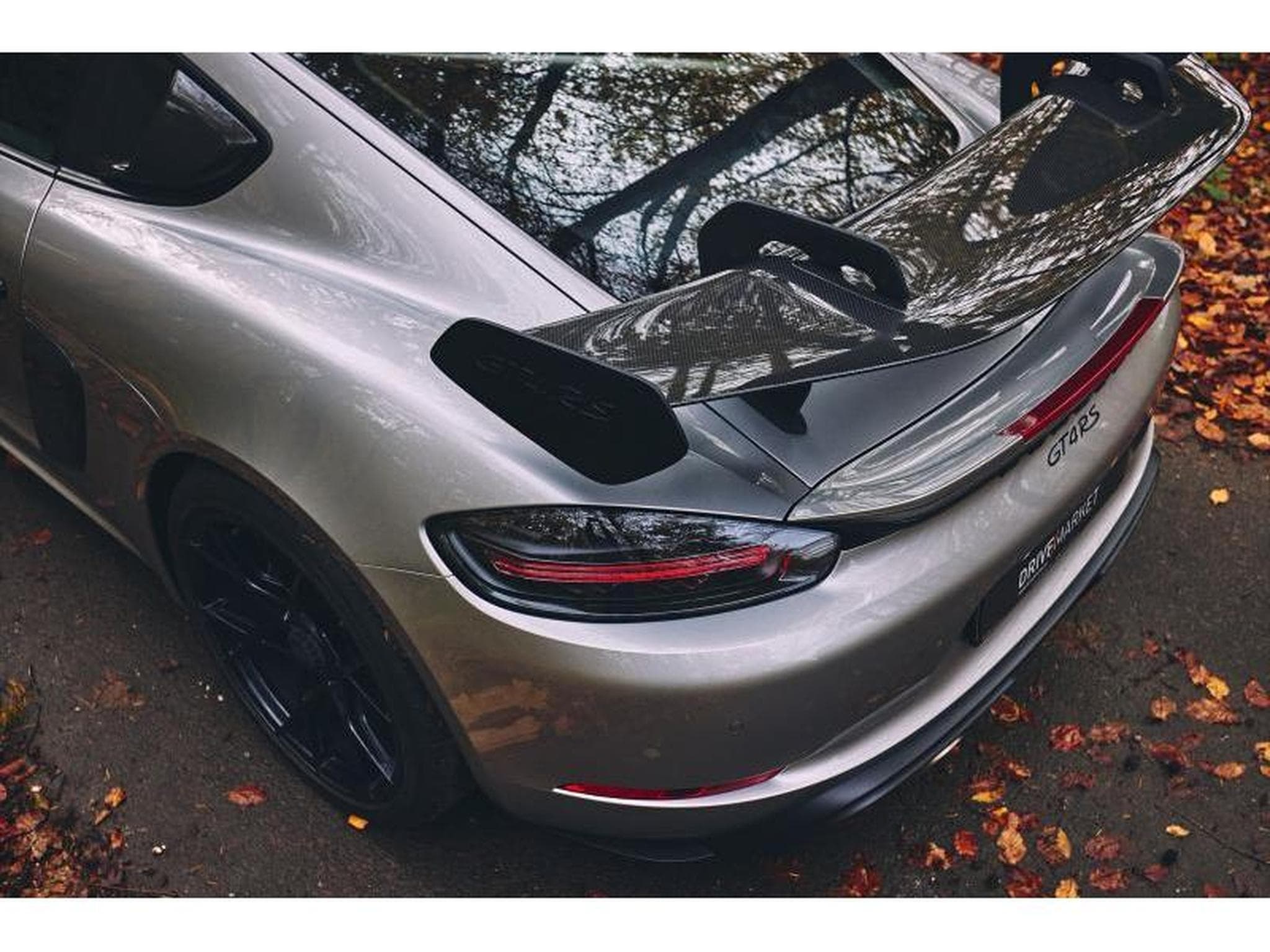 Porsche Cayman GT4 RS Weissach (2023) - Photo 36