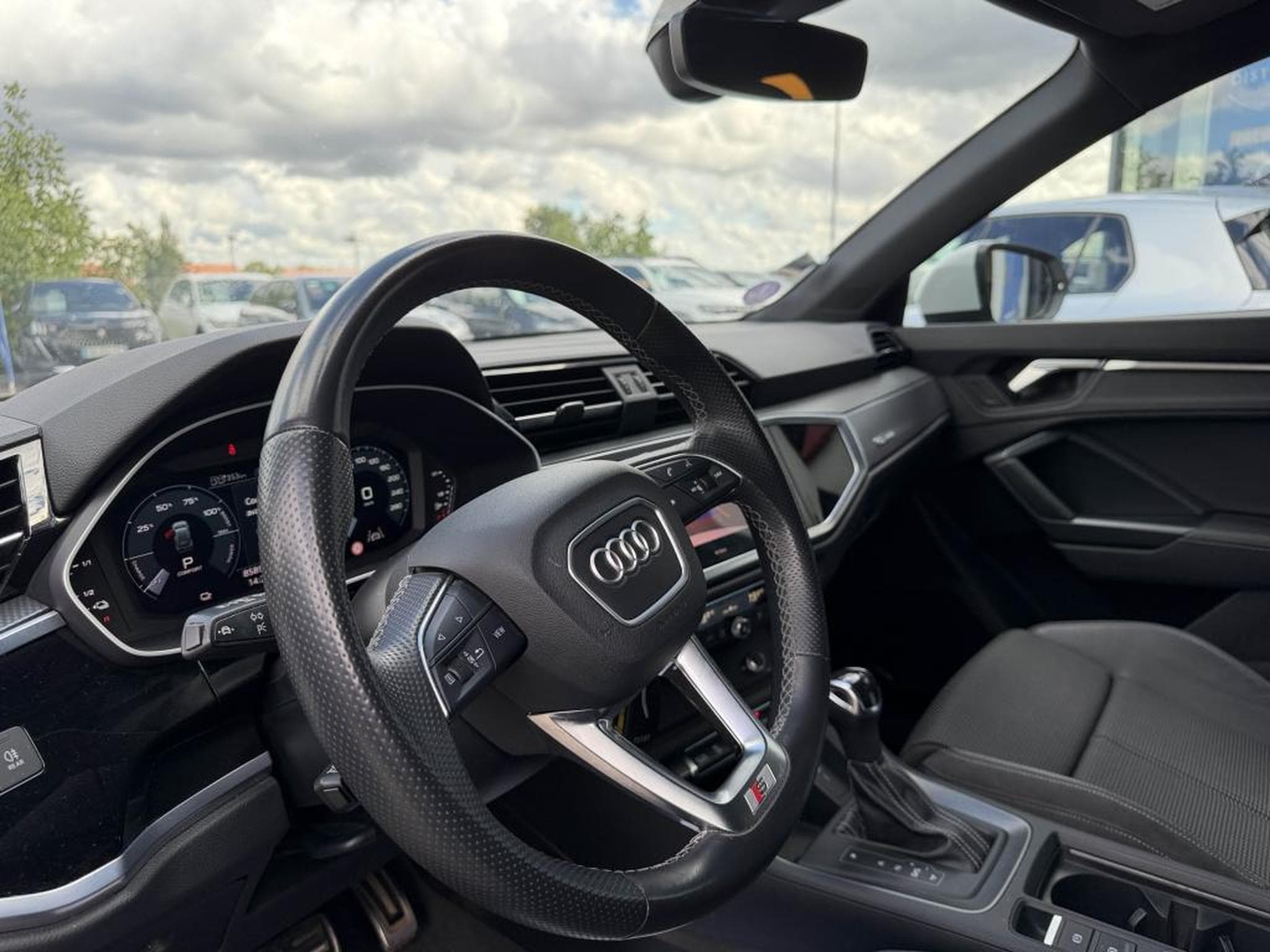 Audi Q3 45 TFSI E 245 S LINE S TRONIC 6 (2022) - Foto 9