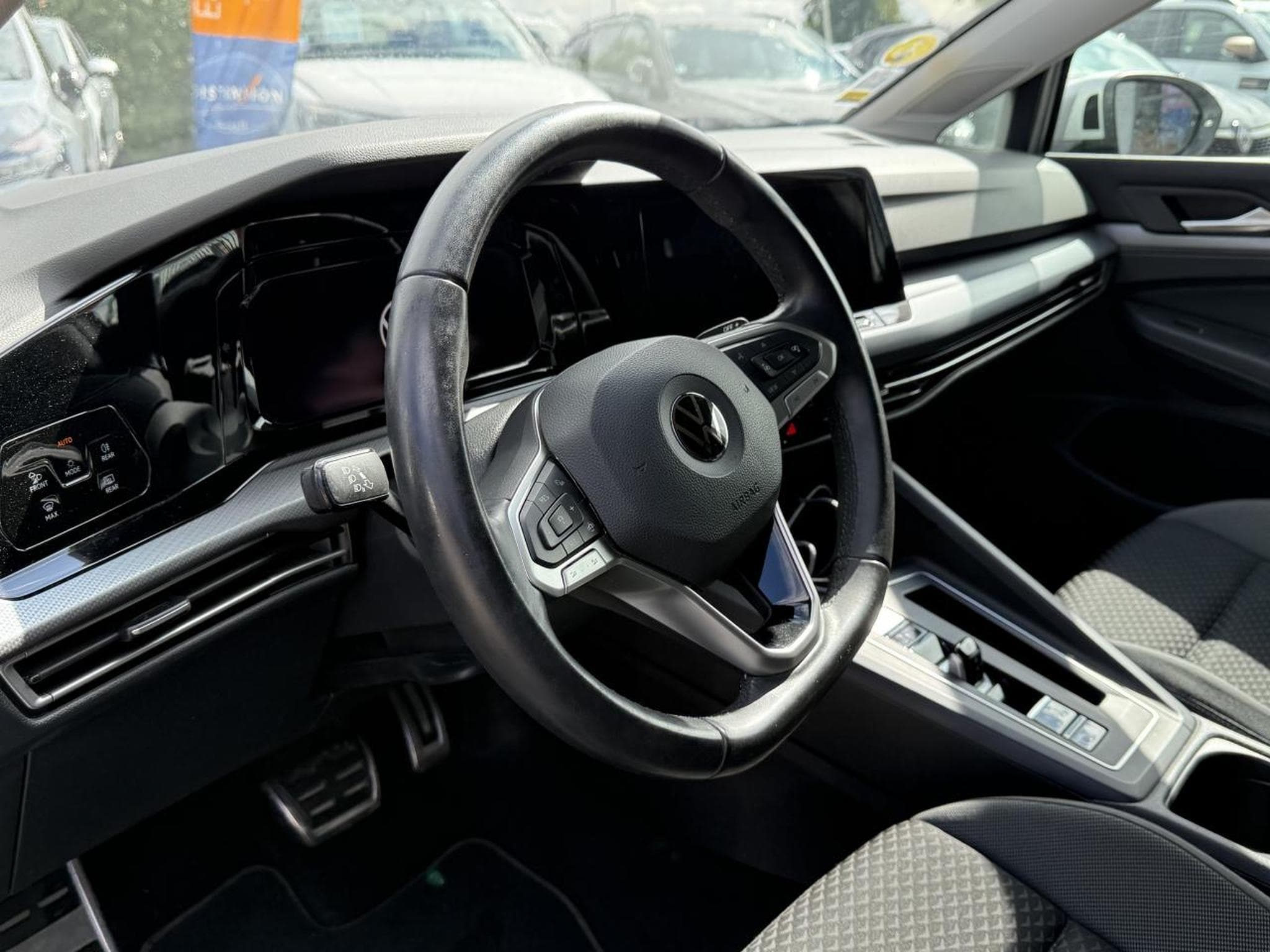 VW GOLF VIII 2.0 TDI SCR 150 ACTIVE DSG7 (2021) - Foto 19