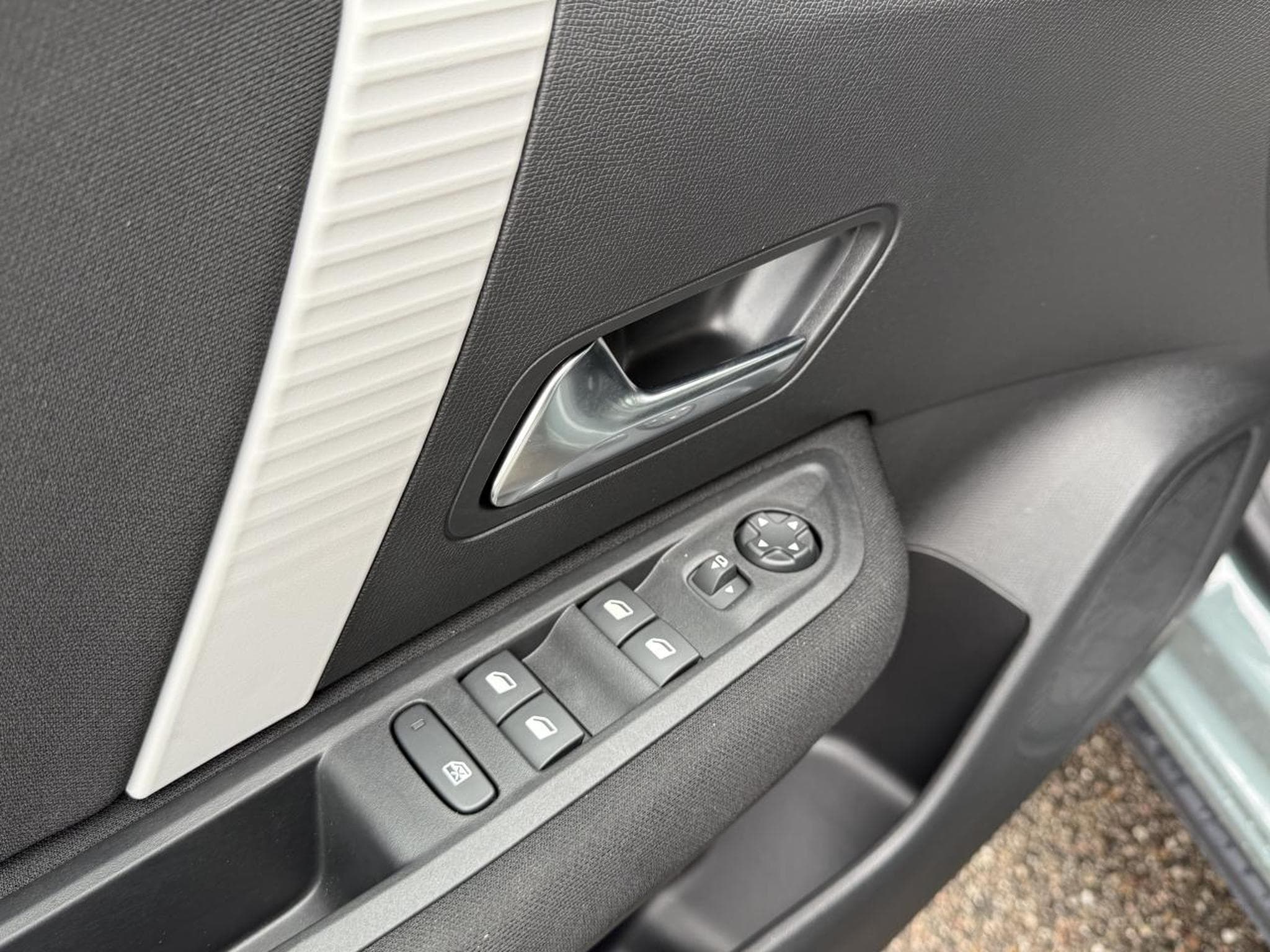 Citroen C4 ELECTRIQUE 156CH 54KWH AUTONOMIE ETENDUE PLUS (2025) - Foto 17