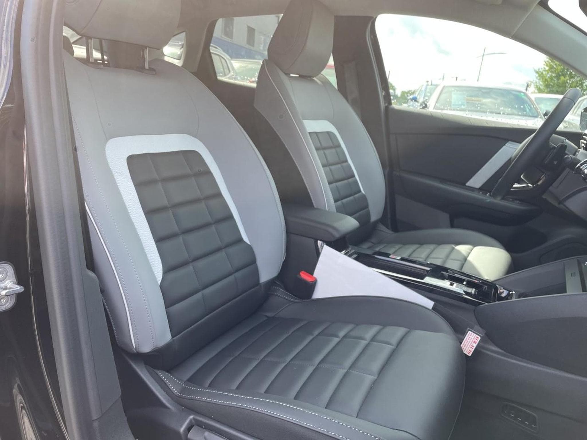 Citroen C4 X 1.2 HYBRIDE 145 MAX E-DCS6 (2025) - Foto 14