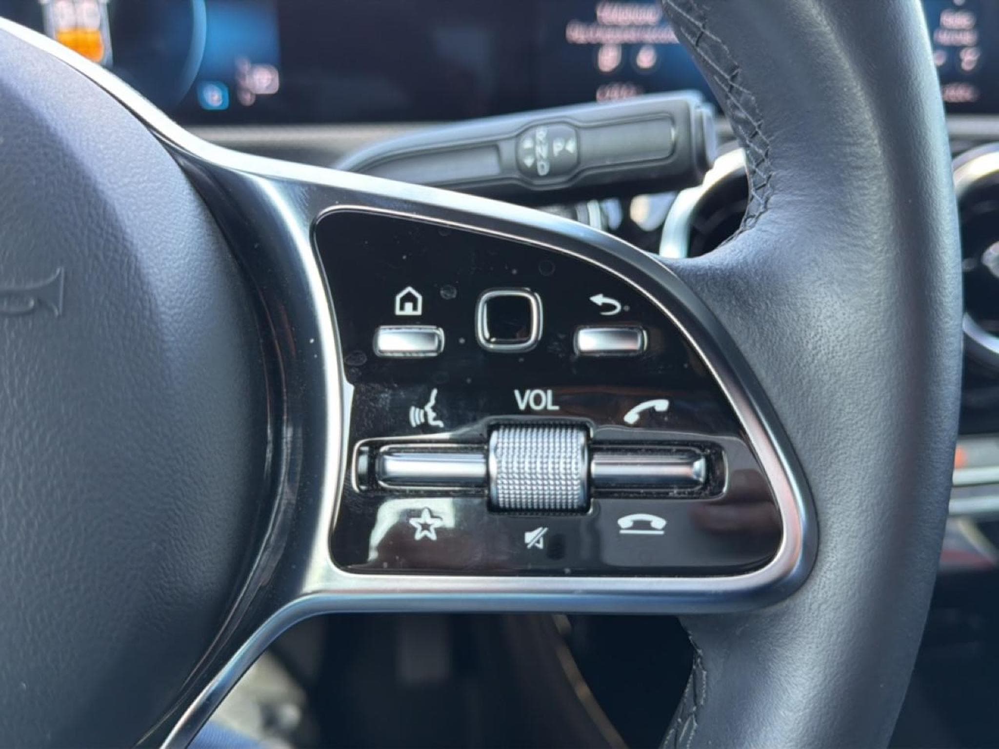 Mercedes CLA 180 180 136 BUSINESS LINE 7G-DCT (2023) - Photo 17