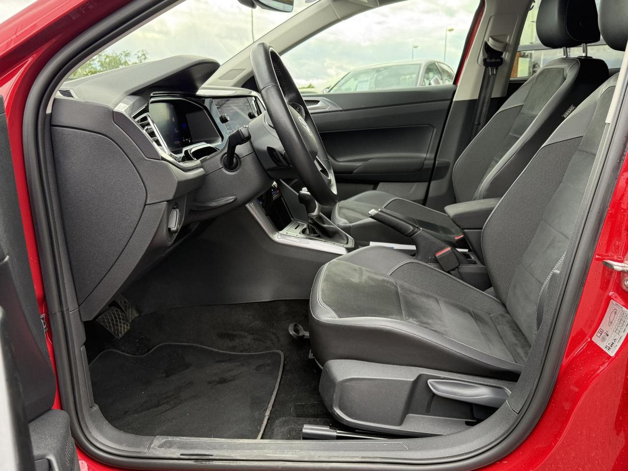 VW POLO 1.0 TSI 95 STYLE DSG7 (2023) - Foto 18