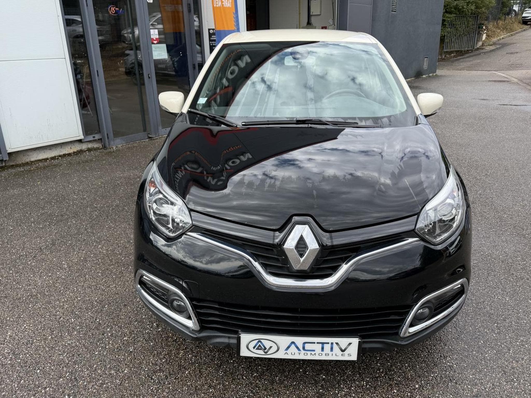 Renault CAPTUR 0.9 TCE 90 ENERGY INTENS 2016 (2016) - Foto 2