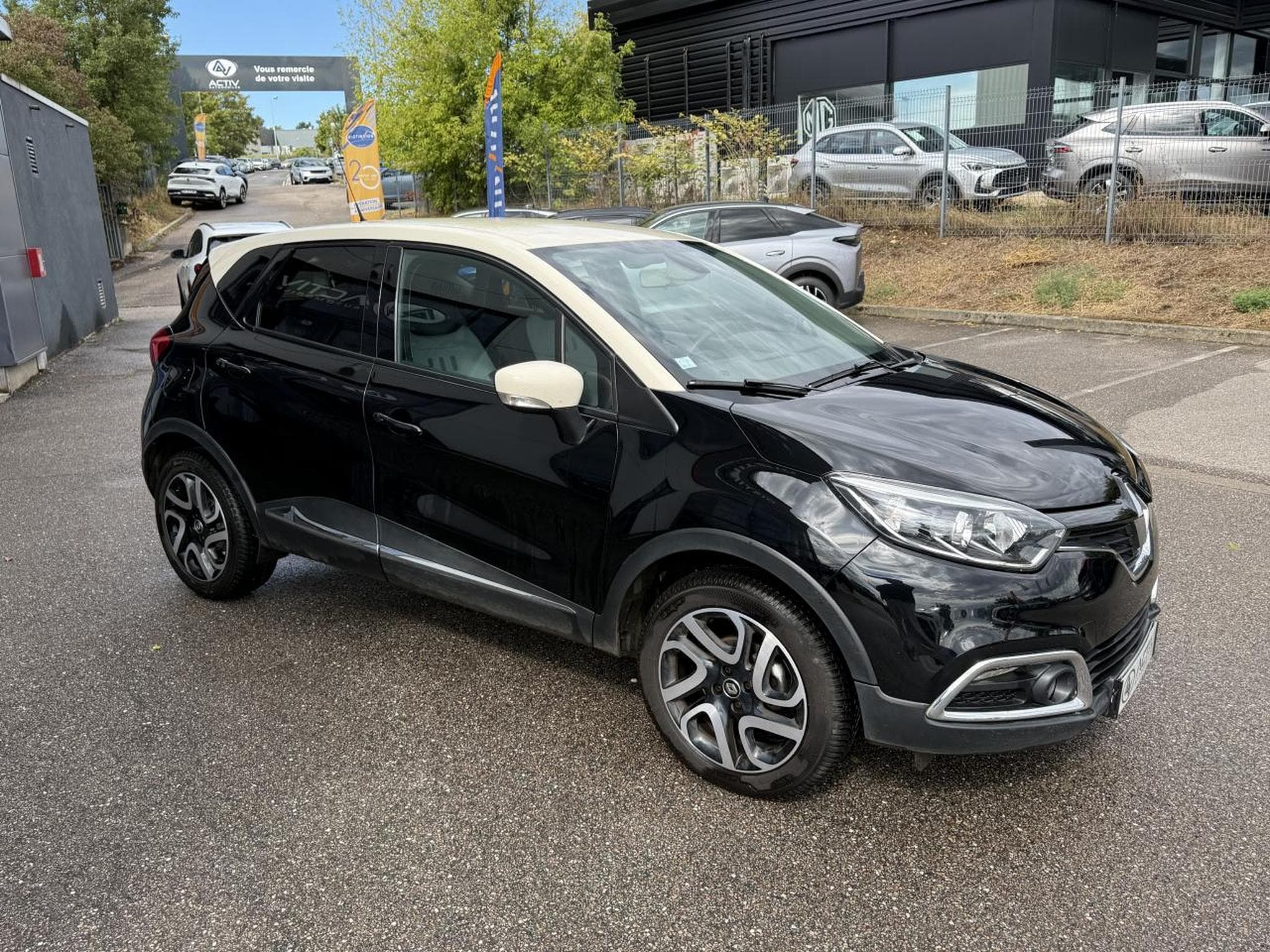 Renault CAPTUR 0.9 TCE 90 ENERGY INTENS 2016 (2016) - Foto 5