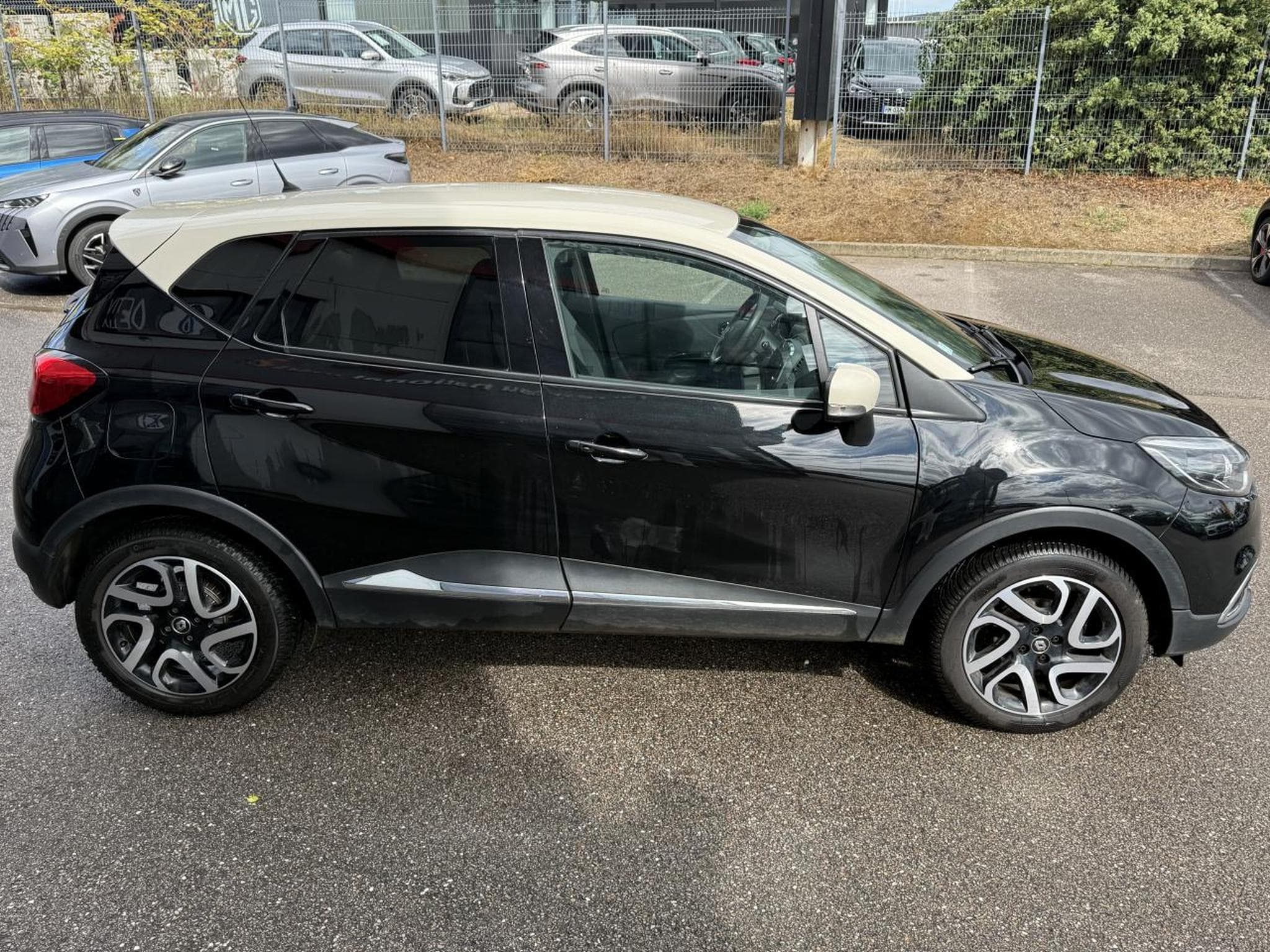 Renault CAPTUR 0.9 TCE 90 ENERGY INTENS 2016 (2016) - Foto 6