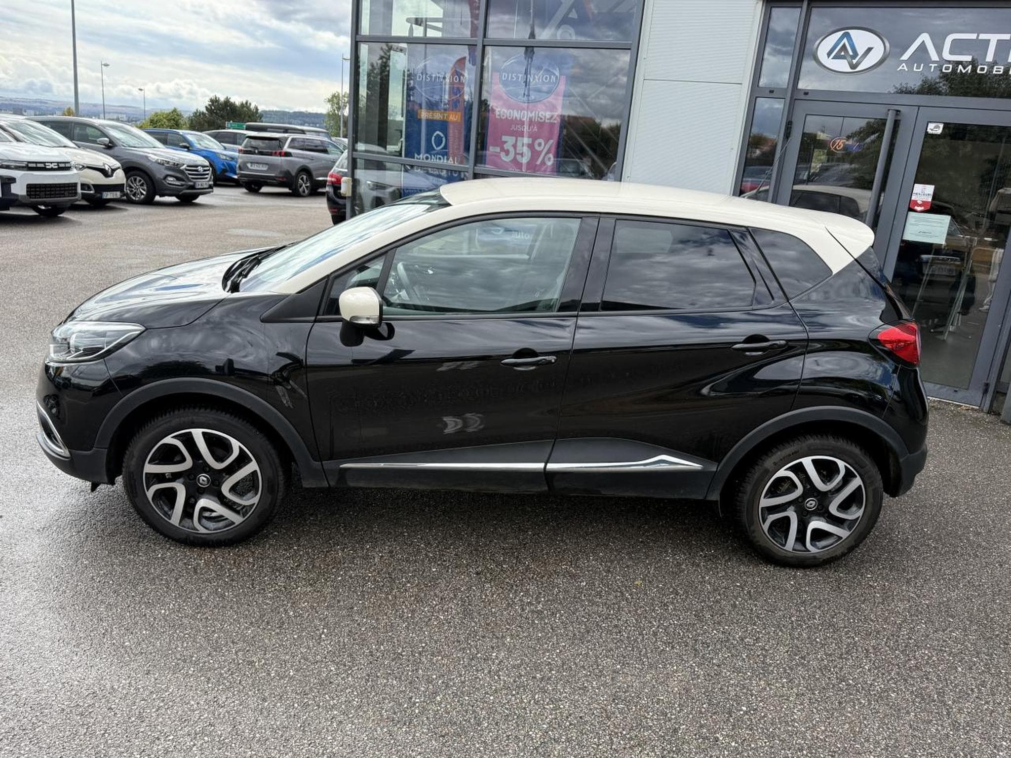Renault CAPTUR 0.9 TCE 90 ENERGY INTENS 2016 (2016) - Foto 9