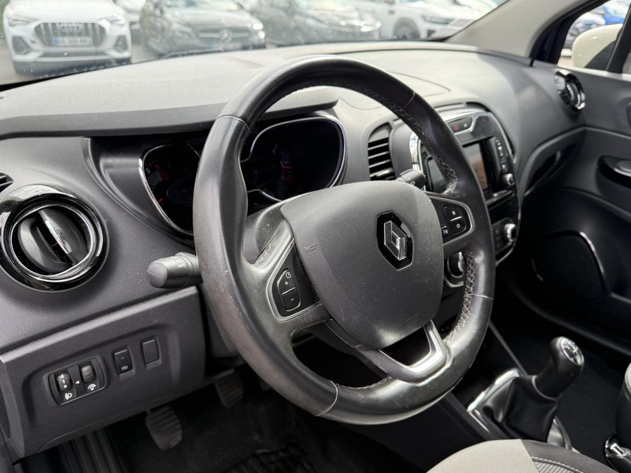 Renault CAPTUR 0.9 TCE 90 ENERGY INTENS 2016 (2016) - Foto 18
