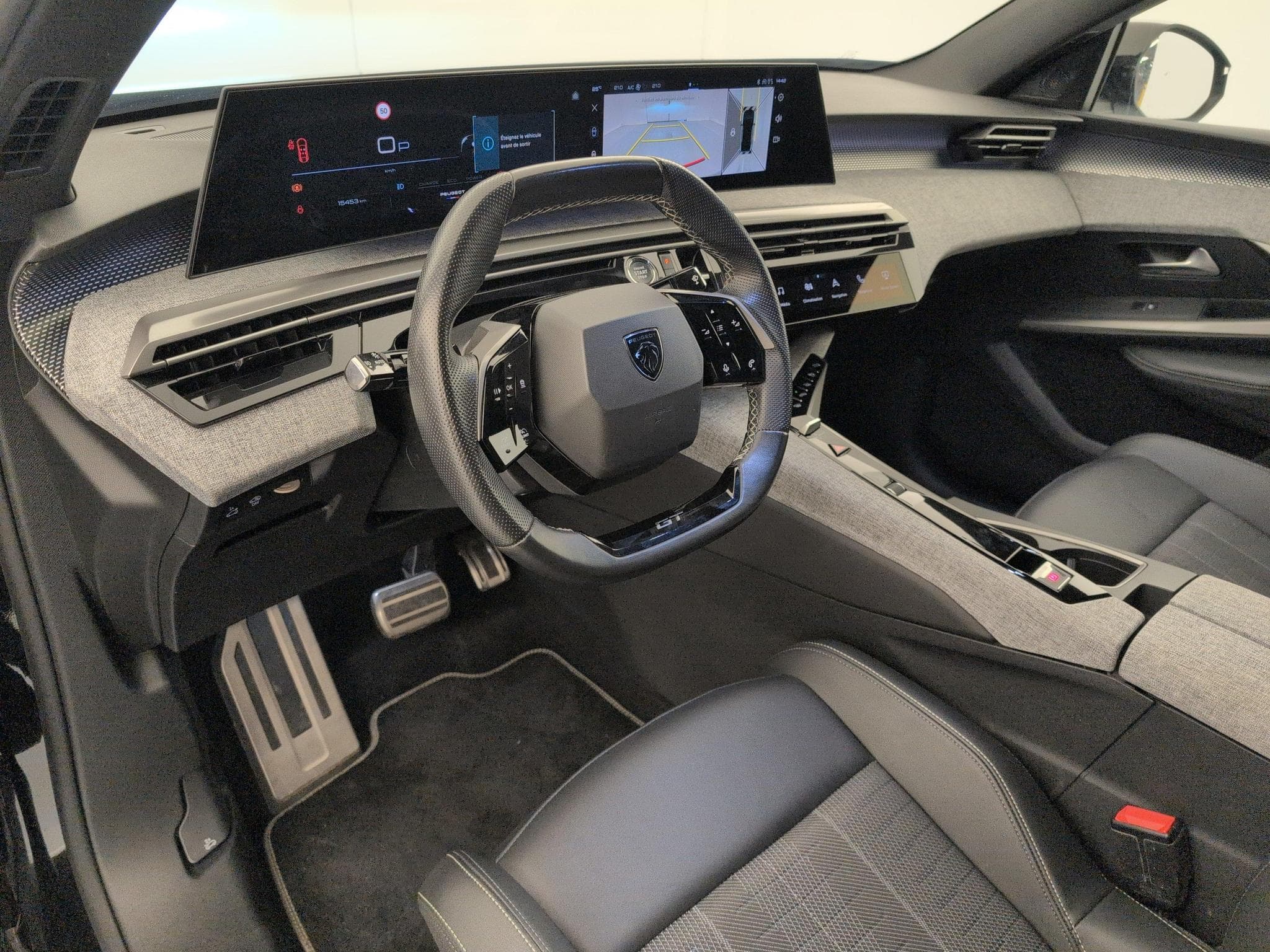 Peugeot 3008 Hybrid 145 e-DCS6 GT (2025) - Foto 16