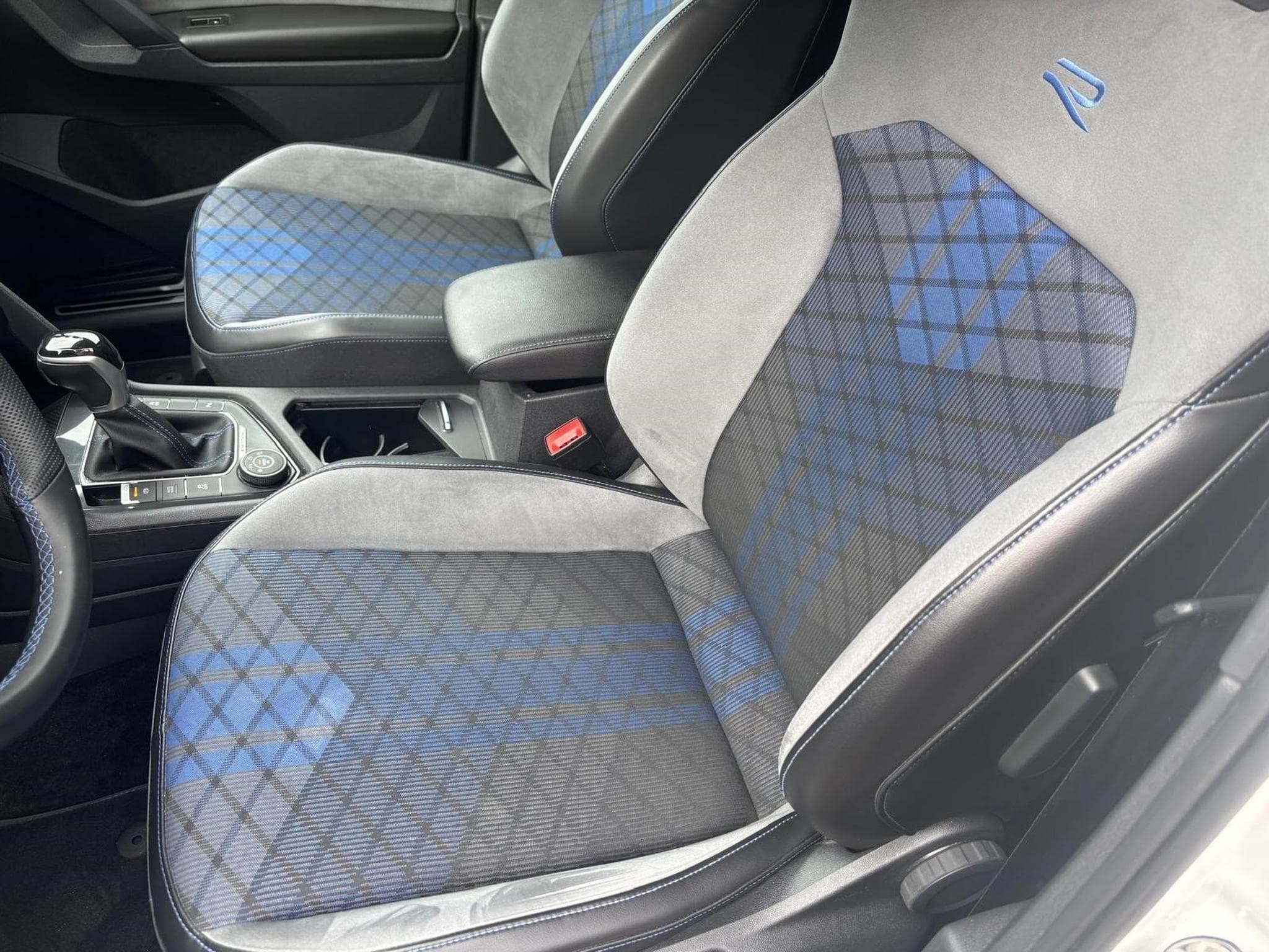 VW Tiguan R (2021) - Photo 4