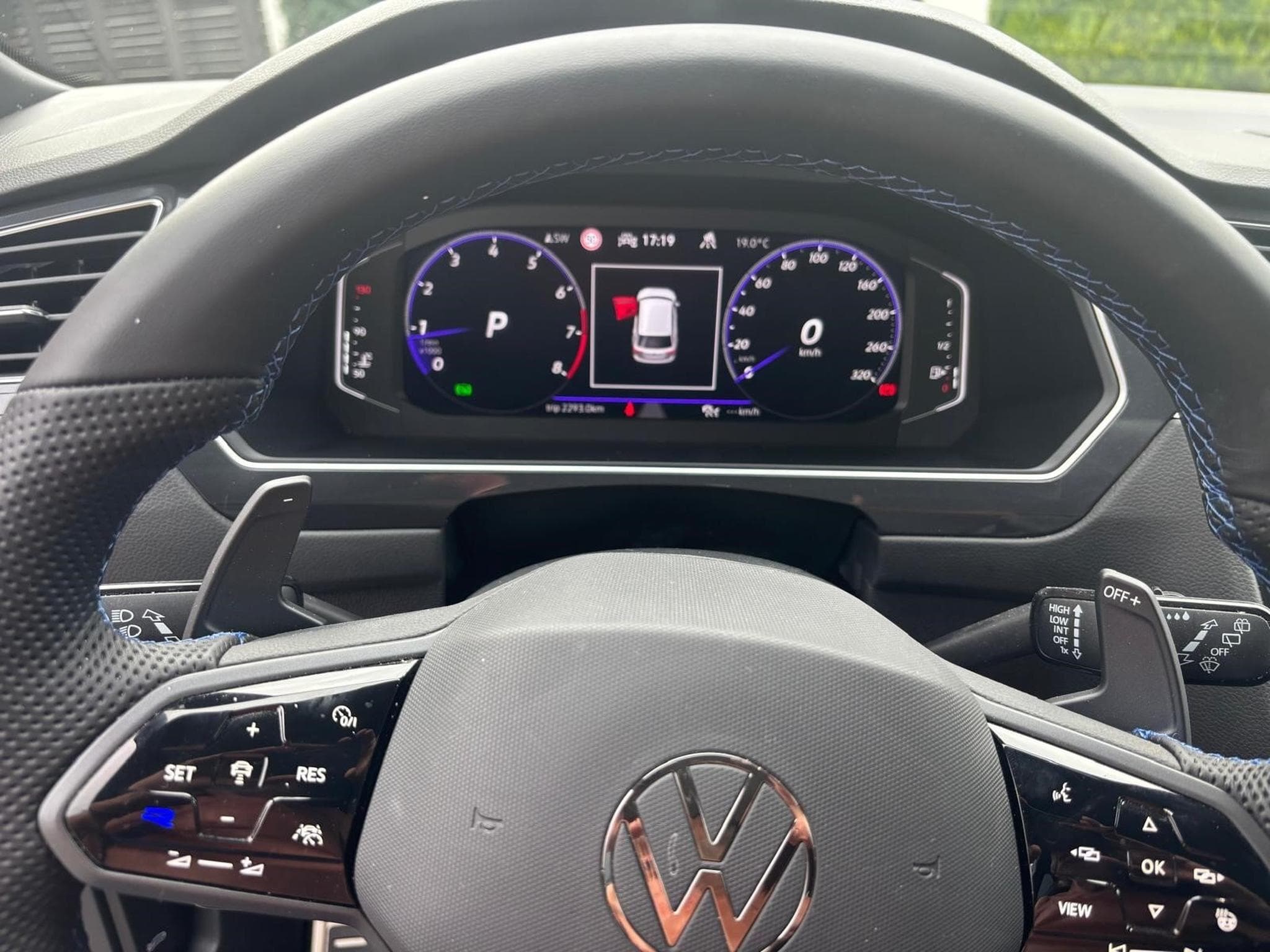 VW Tiguan R (2021) - Photo 6