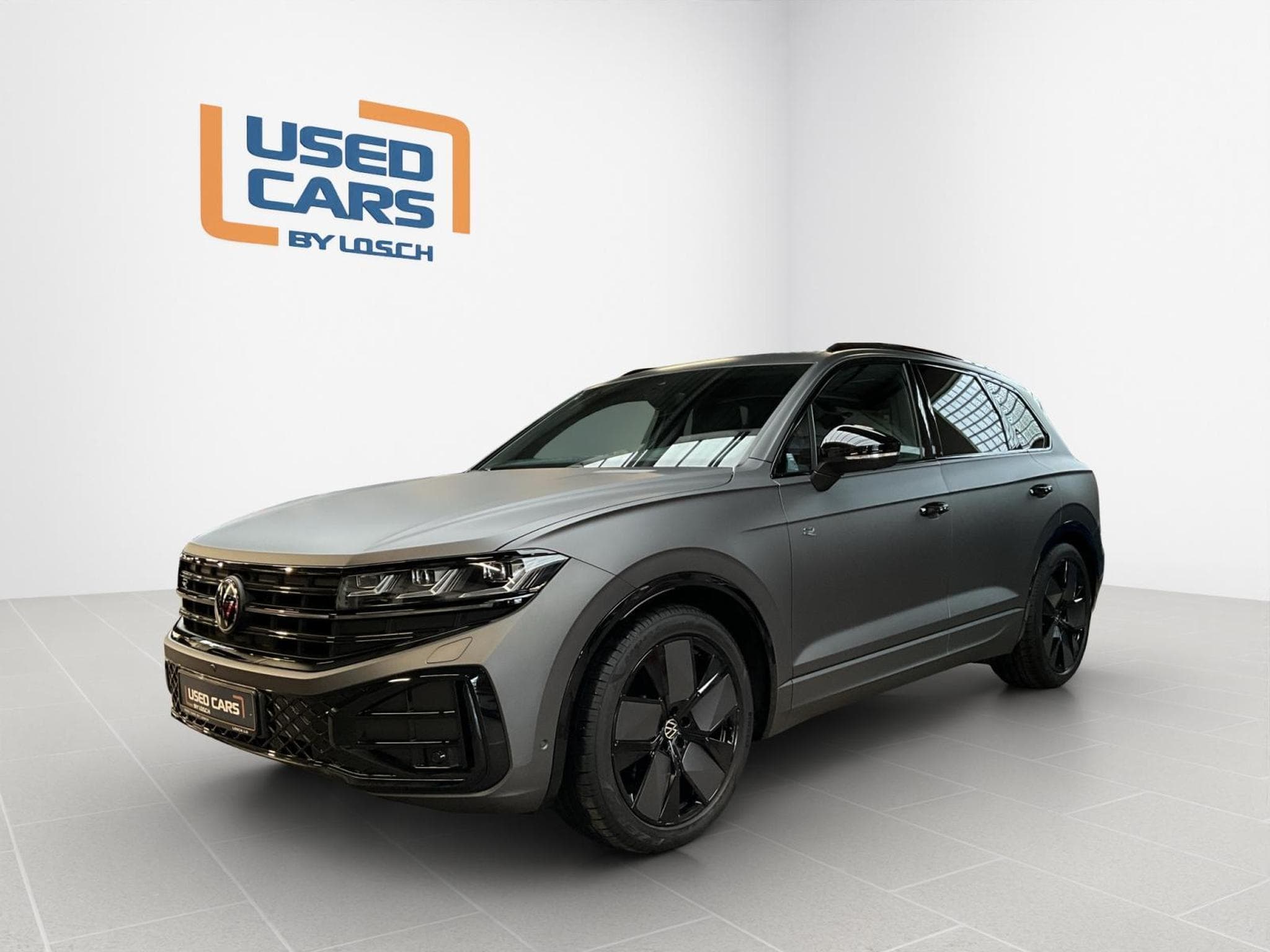 VW Touareg R-Line+4M+Black-Style+Pano+AHK+Luft.+Stand-H. (2025) - Photo 4