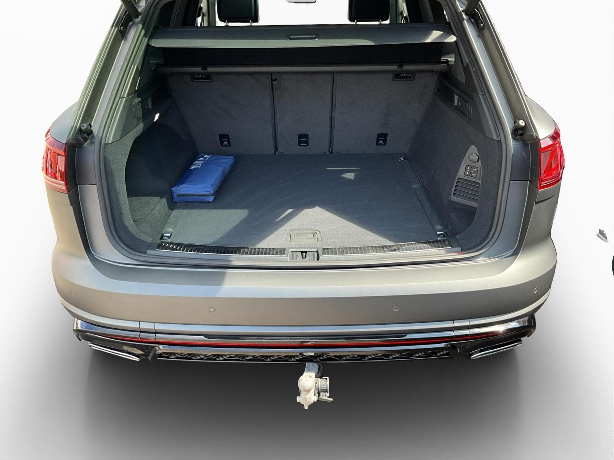VW Touareg R-Line+4M+Black-Style+Pano+AHK+Luft.+Stand-H. (2025) - Photo 17