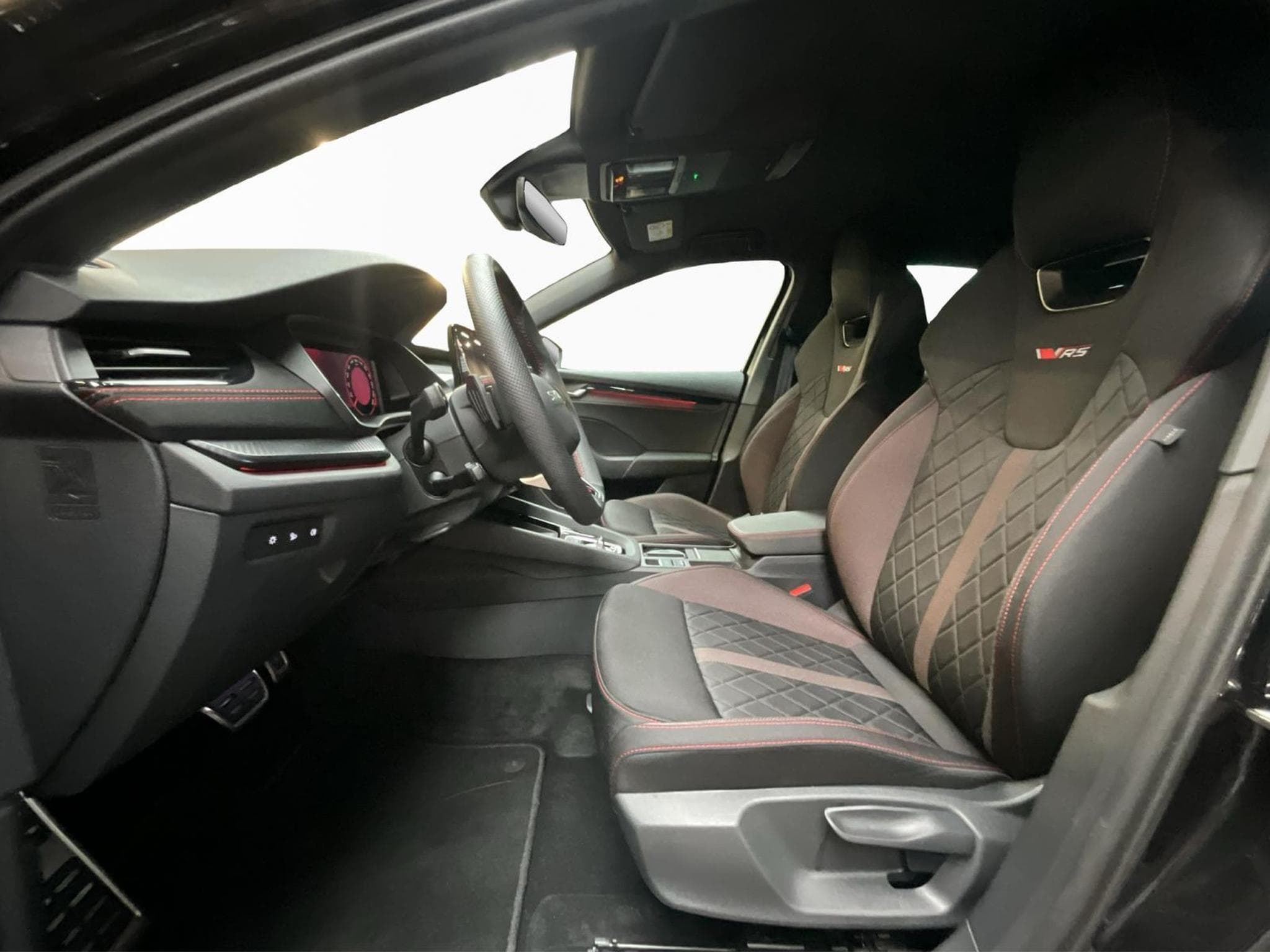 Skoda Octavia RS+DSG+LED+Navi+P.Simply-Clever-Premium (2025) - Foto 9