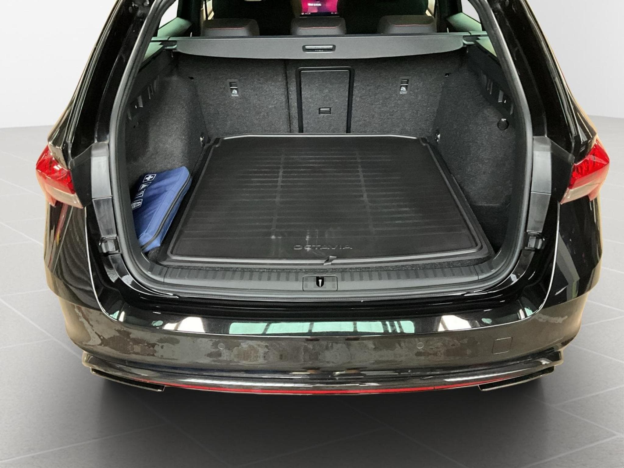 Skoda Octavia RS+DSG+LED+Navi+P.Simply-Clever-Premium (2025) - Foto 16