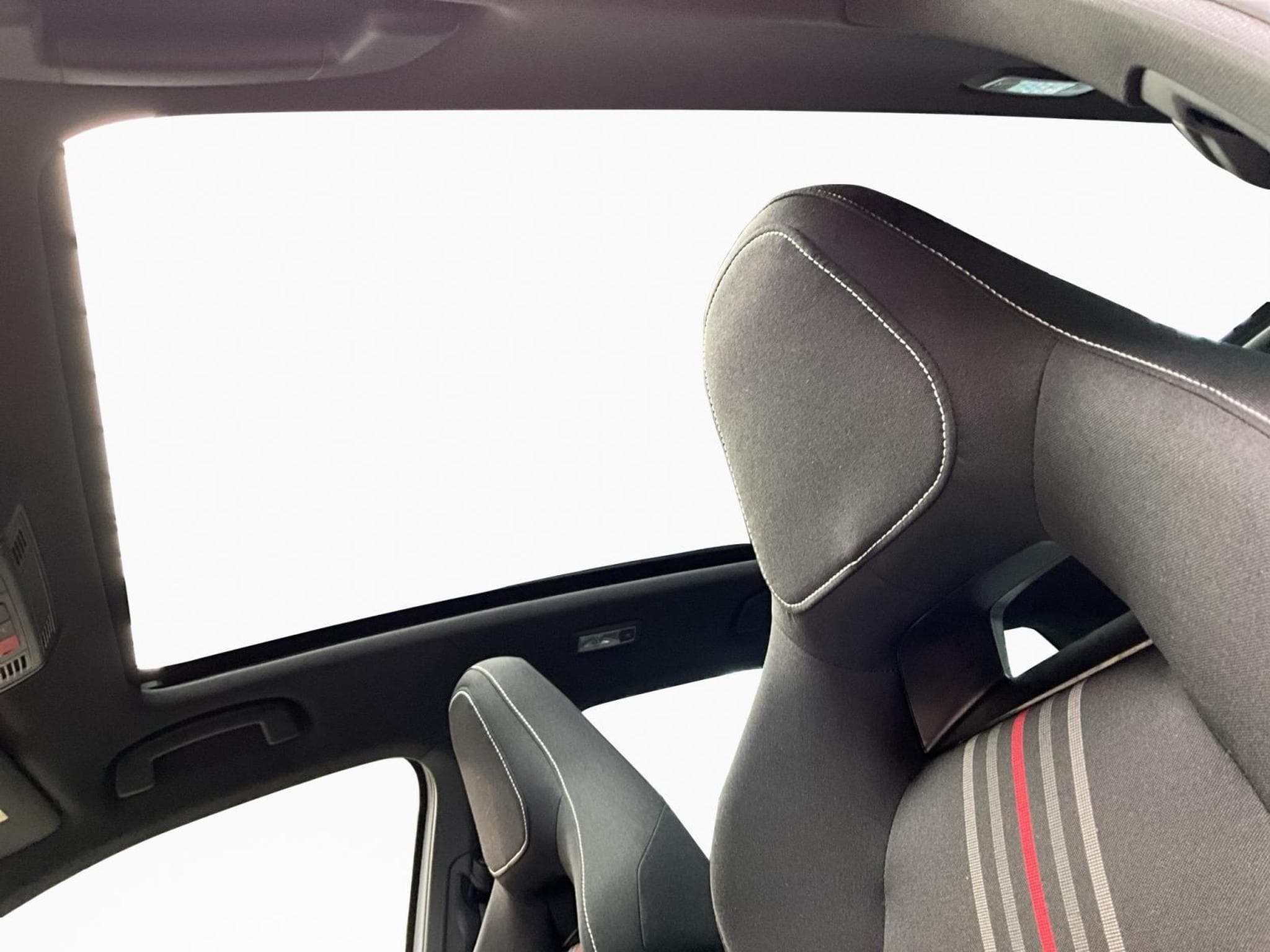 Skoda Kamiq Monte-Carlo+DSG+LED+NAVI+DAB+Pano (2025) - Photo 15