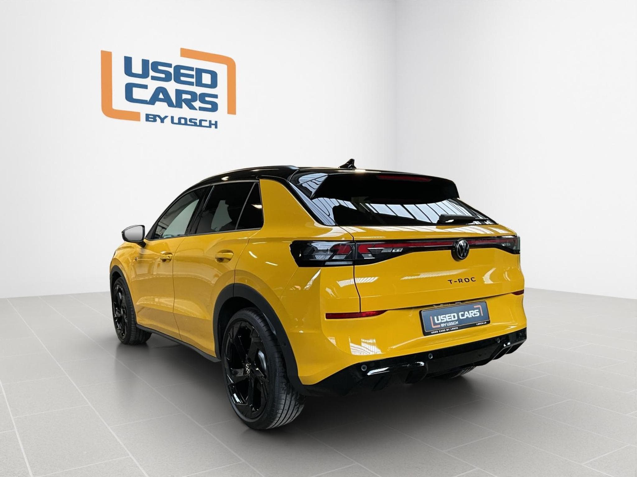 VW T-Roc R-Line+DSG+P.Park+P.Tech.+P.Design+Harman (2025) - Photo 6