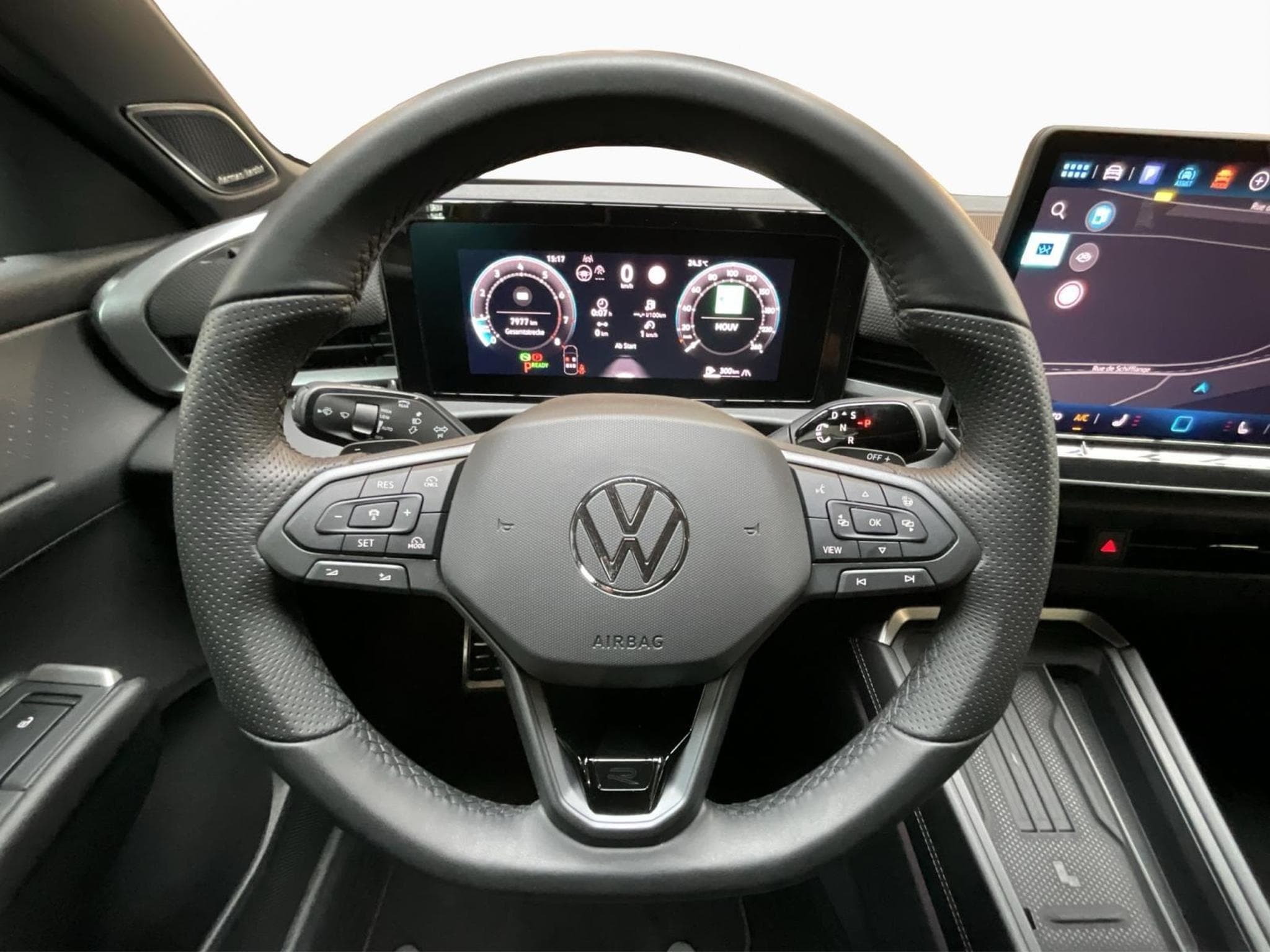 VW T-Roc R-Line+DSG+P.Park+P.Tech.+P.Design+Harman (2025) - Photo 10