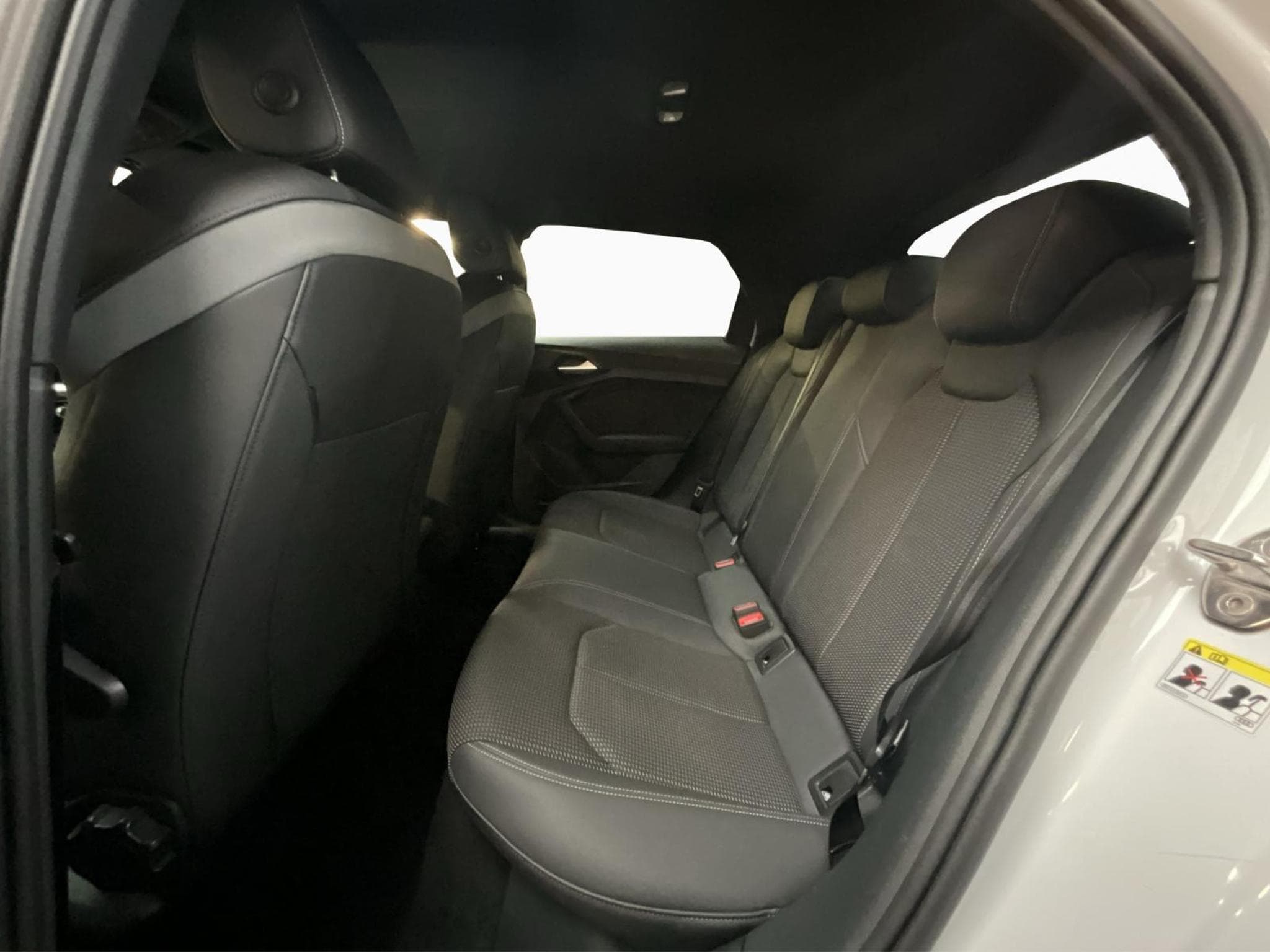 Audi A1 SB+S-line+S-Tronic+40TFSI+P.Confort+LM18+LED+NAVI (2021) - Foto 15